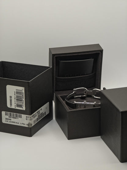 Gucci 1500L Silver Bangle Watch Women Mother of Pearl Dial Diamond with Box -212