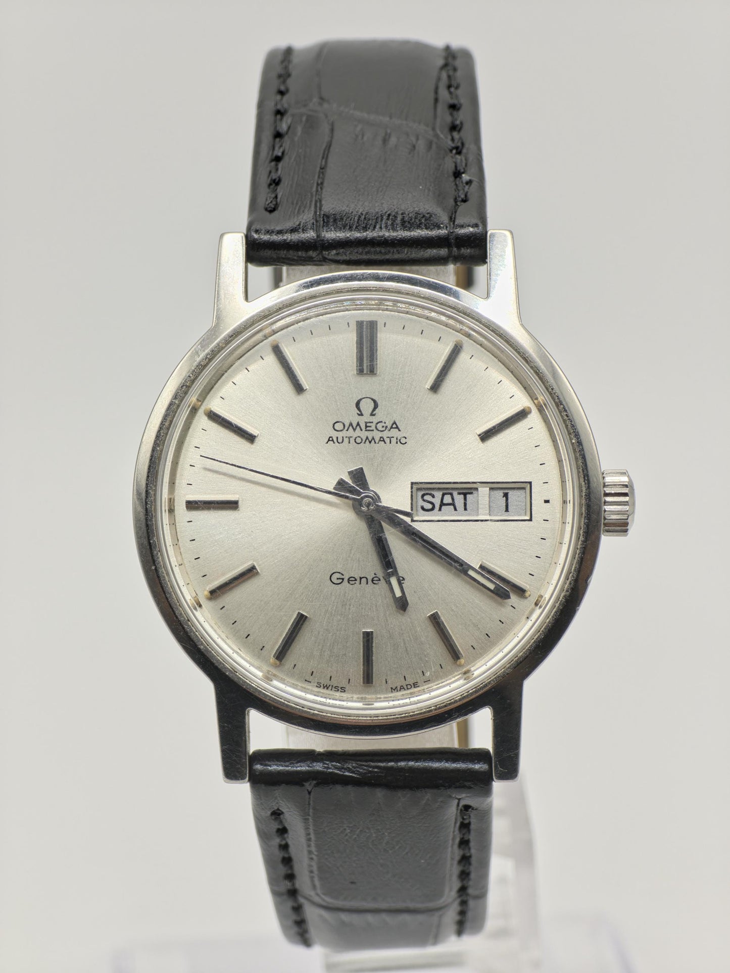 Omega Geneve Automatic Day Date Watch Men Silver Dial Vintage - 221