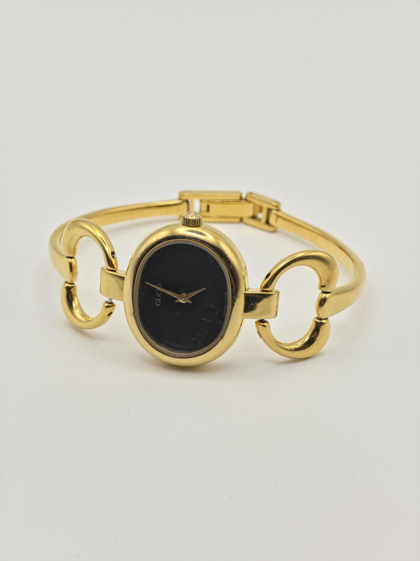 Gucci 1600 Watch Women Black Dial Gold Tone Bracelet Vintage - 225