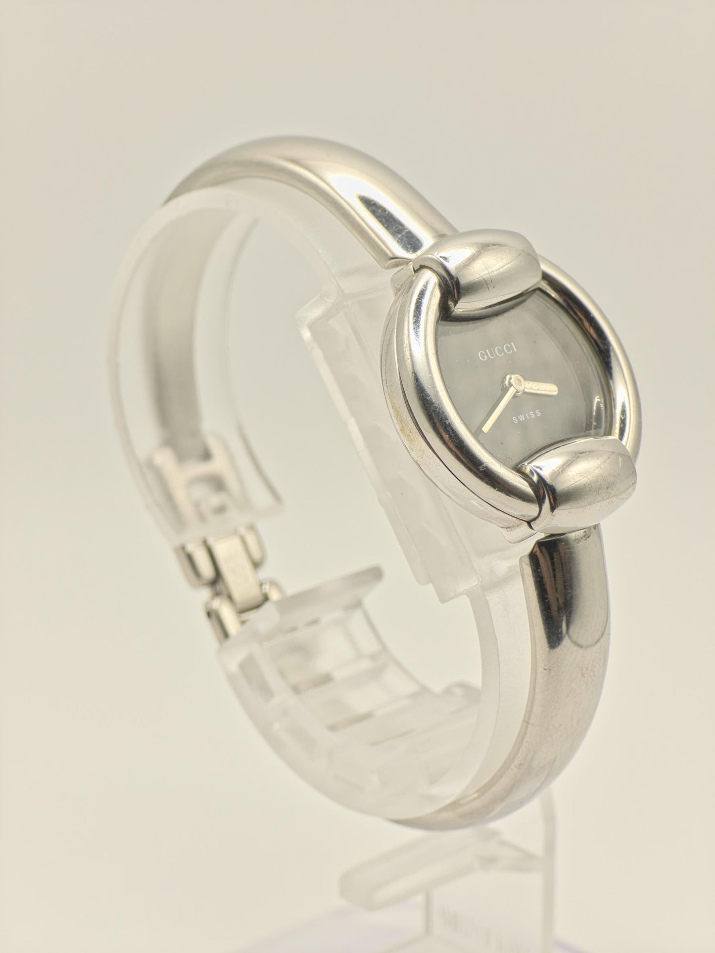 Gucci 1400L Watch Women Black Dial Silver Bangle Bracelet - 230