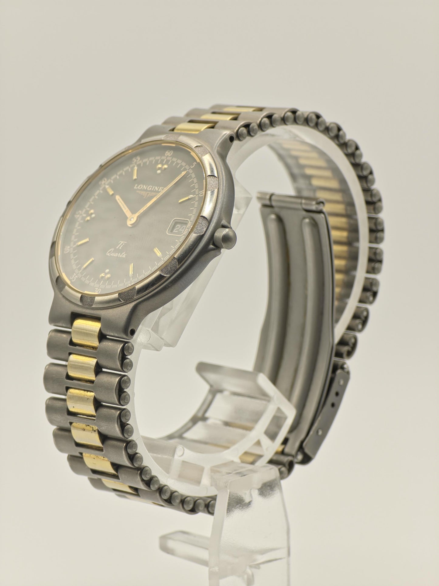 Longines Conquest Ti Quartz Titanium Watch Unisex Two Tone Date - 233