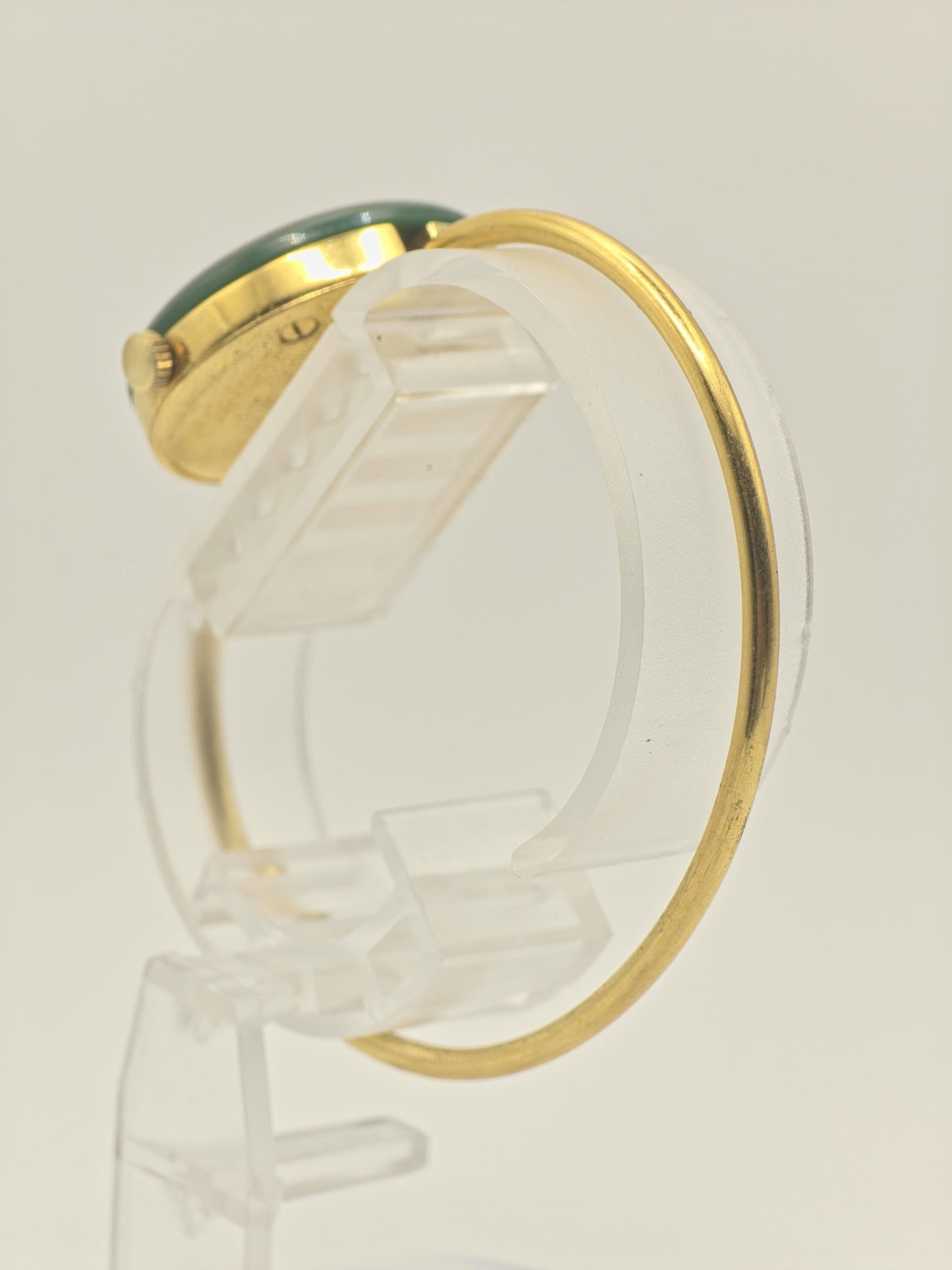 Gucci Vintage Bangle Watch White Dial Gold Tone Bracelet Women Quartz - 256