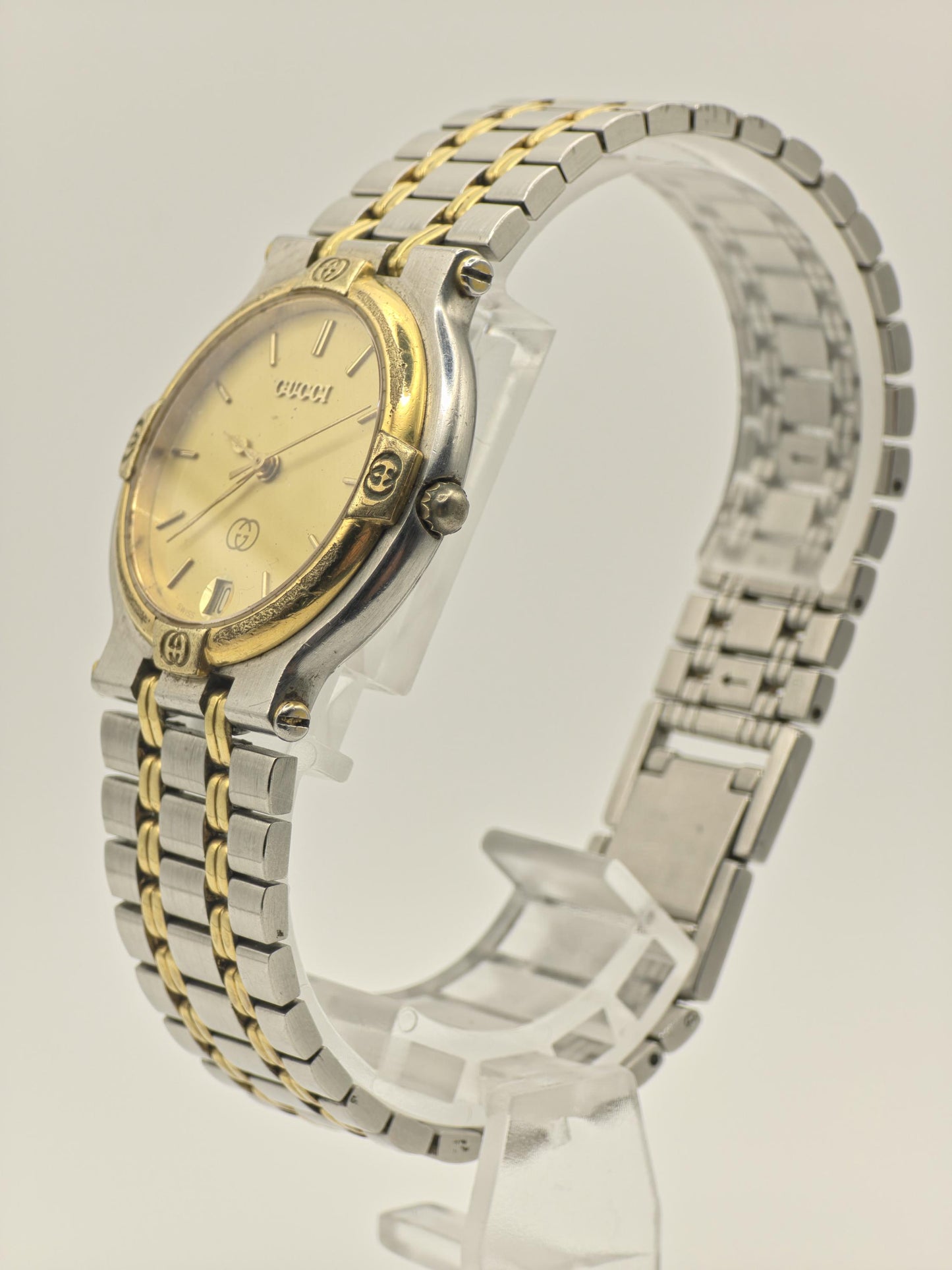 Gucci 9000M Quartz Watch Two Tone Stainless Steel Unisex Swiss Made - 261