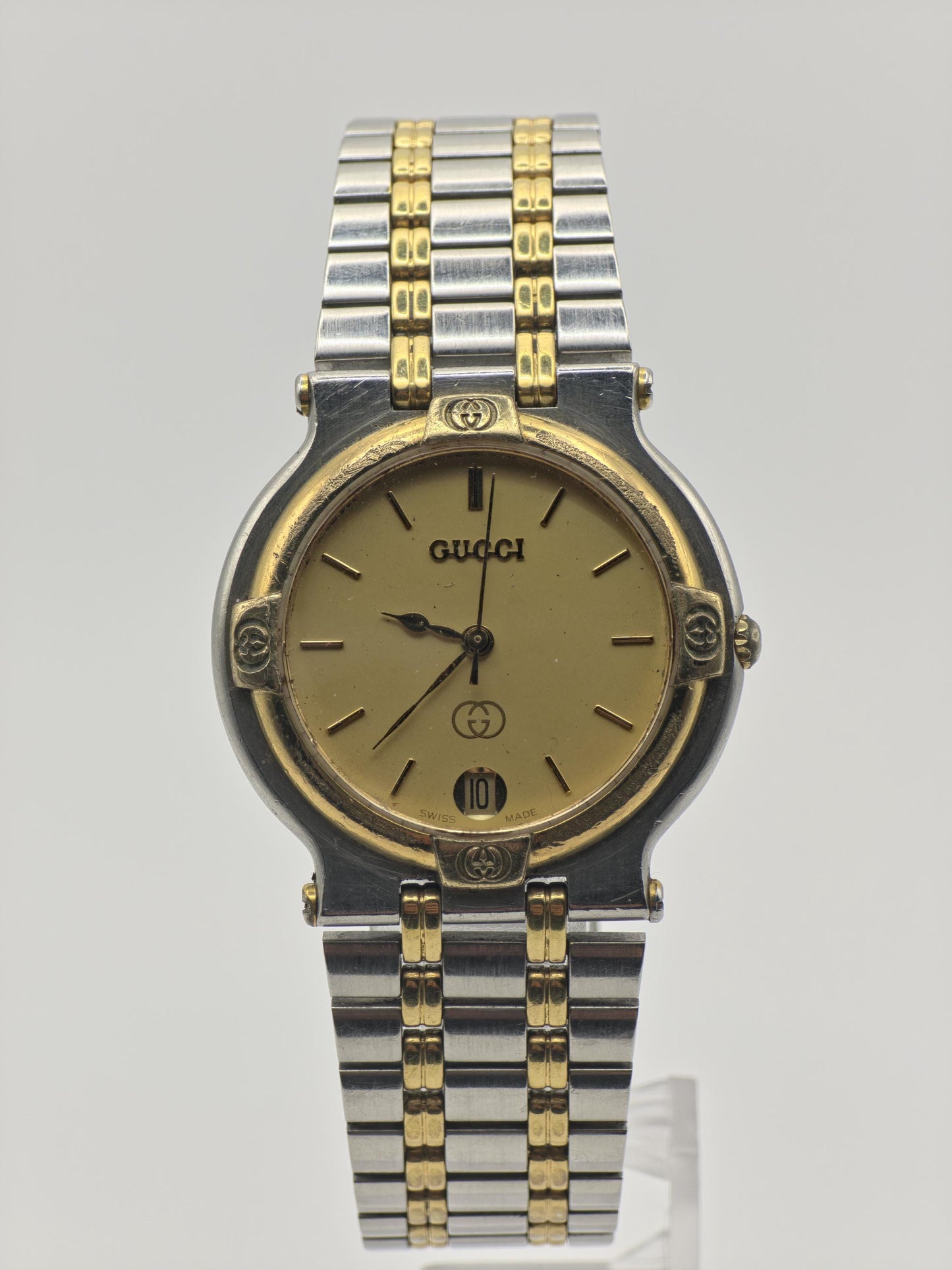 Gucci 9000M Quartz Watch Two Tone Stainless Steel Unisex Swiss Made - 261
