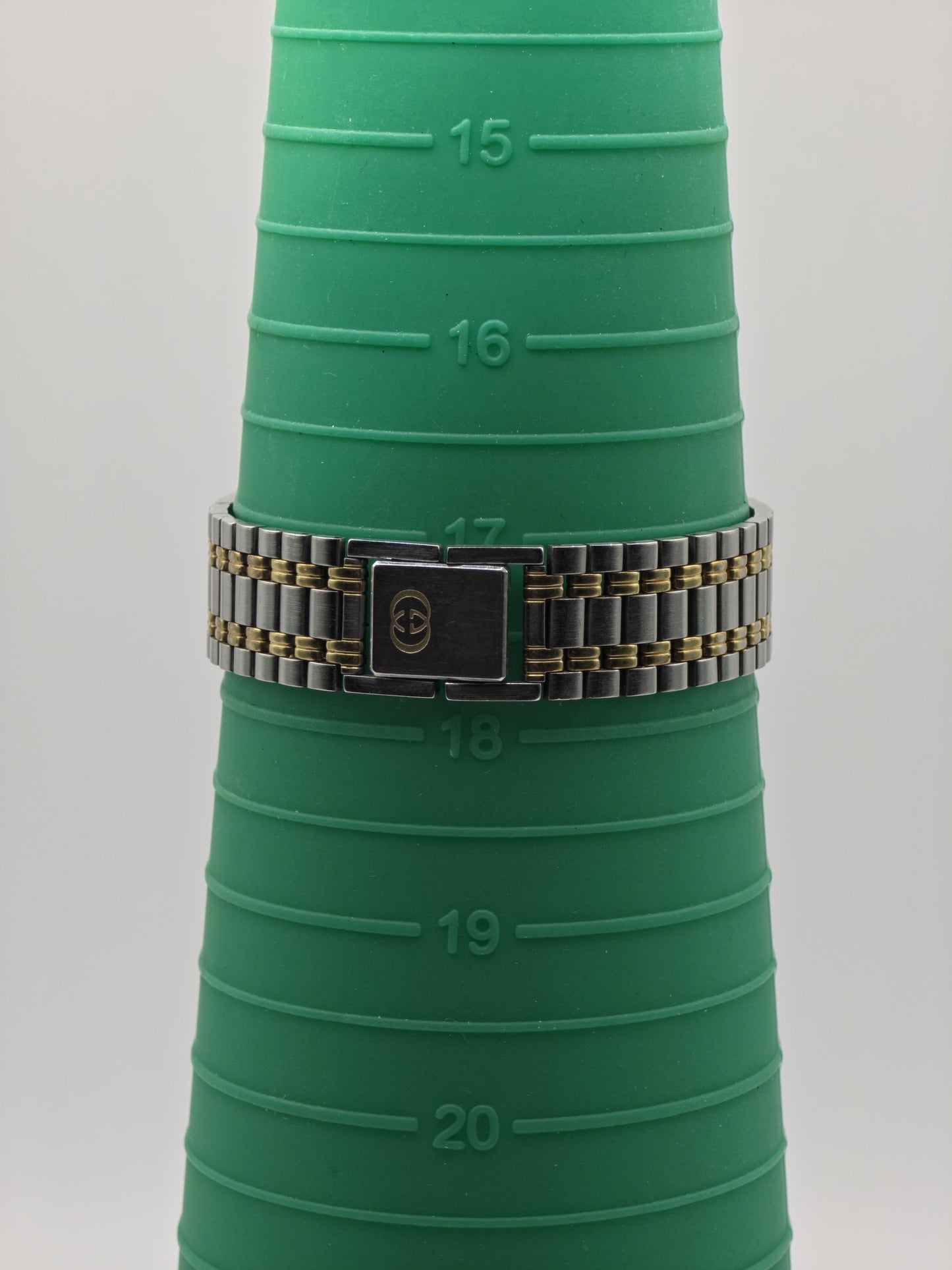 Gucci 9000M Quartz Watch Two Tone Stainless Steel Unisex Swiss Made - 261