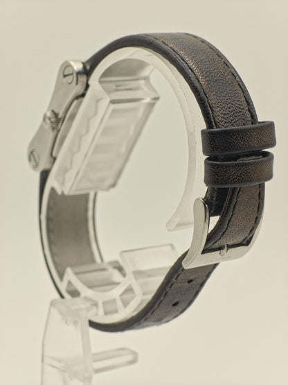 Gucci 2300L Quartz Watch Stainless Steel Case Leather Strap Women Swiss - 265
