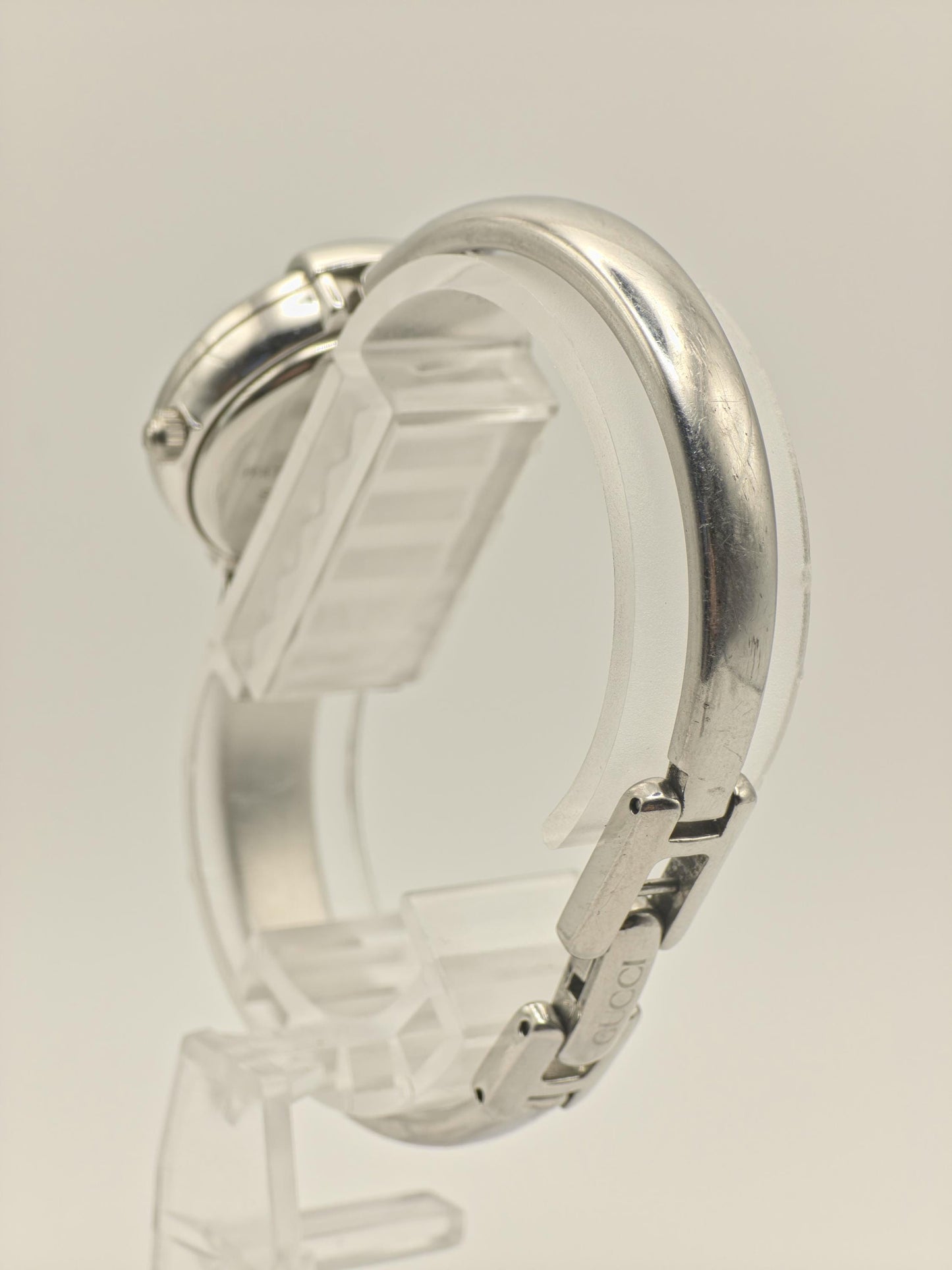 Gucci 1400L Quartz Watch Black Dial Bangle Bracelet Women Swiss - 271