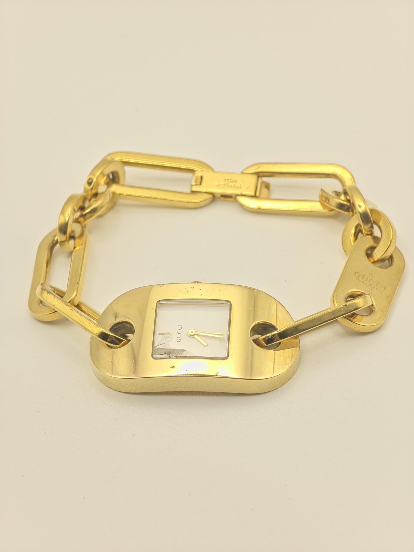Gucci 6155L Quartz Watch White Dial Gold Tone Women Swiss Vintage - 276