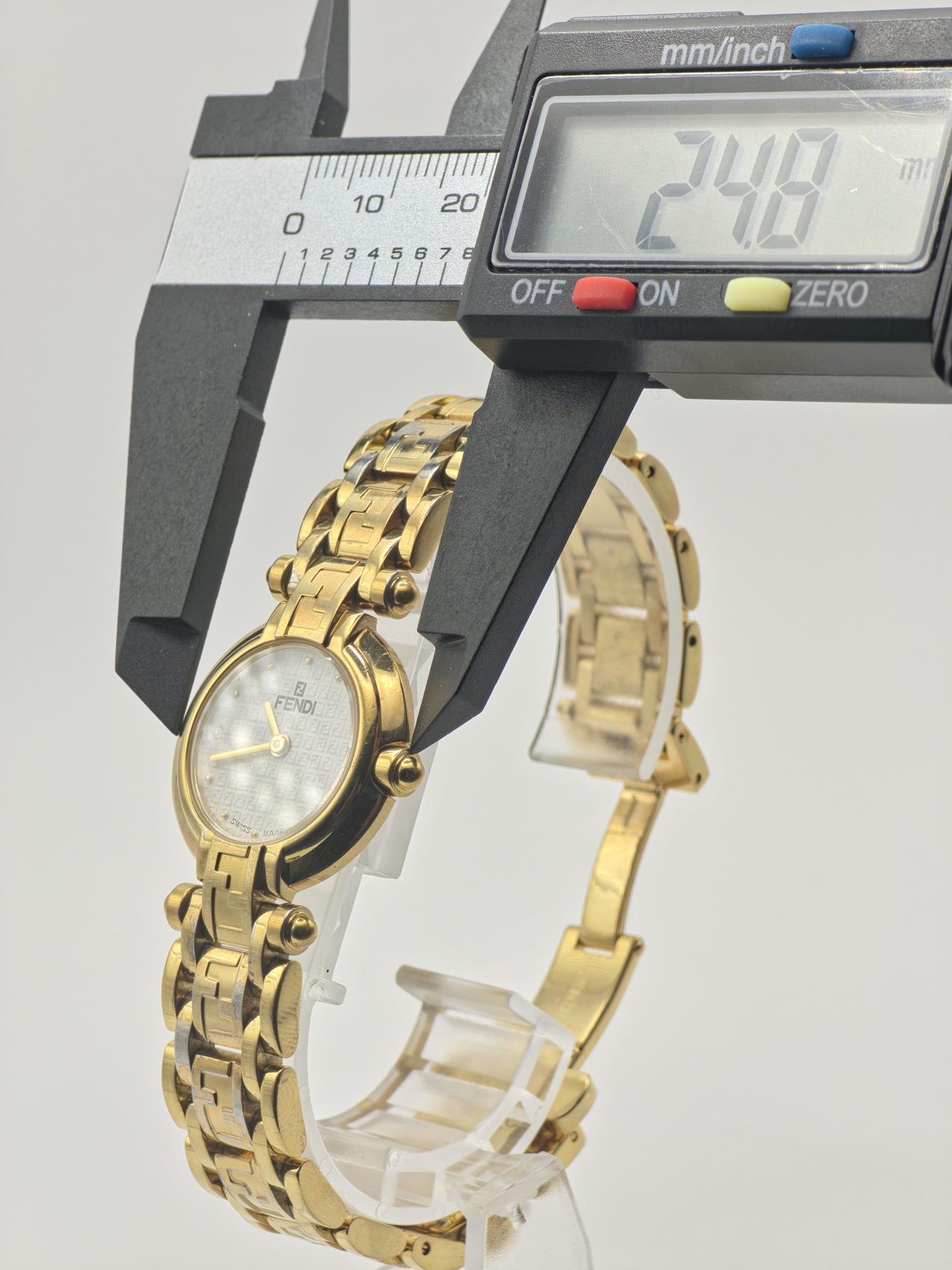 Fendi 770L Quartz Watch Gold Tone Bracelet White Dial Women Swiss Made - 253