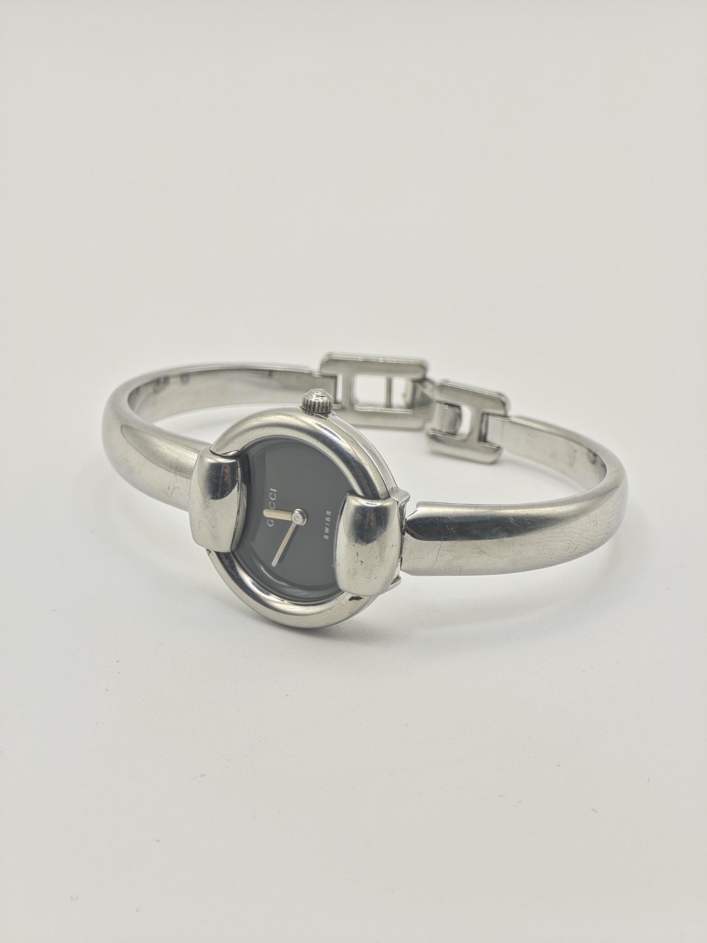 Gucci 1400L Quartz Watch Black Dial Stainless Steel Bangle Women Swiss Made- 255