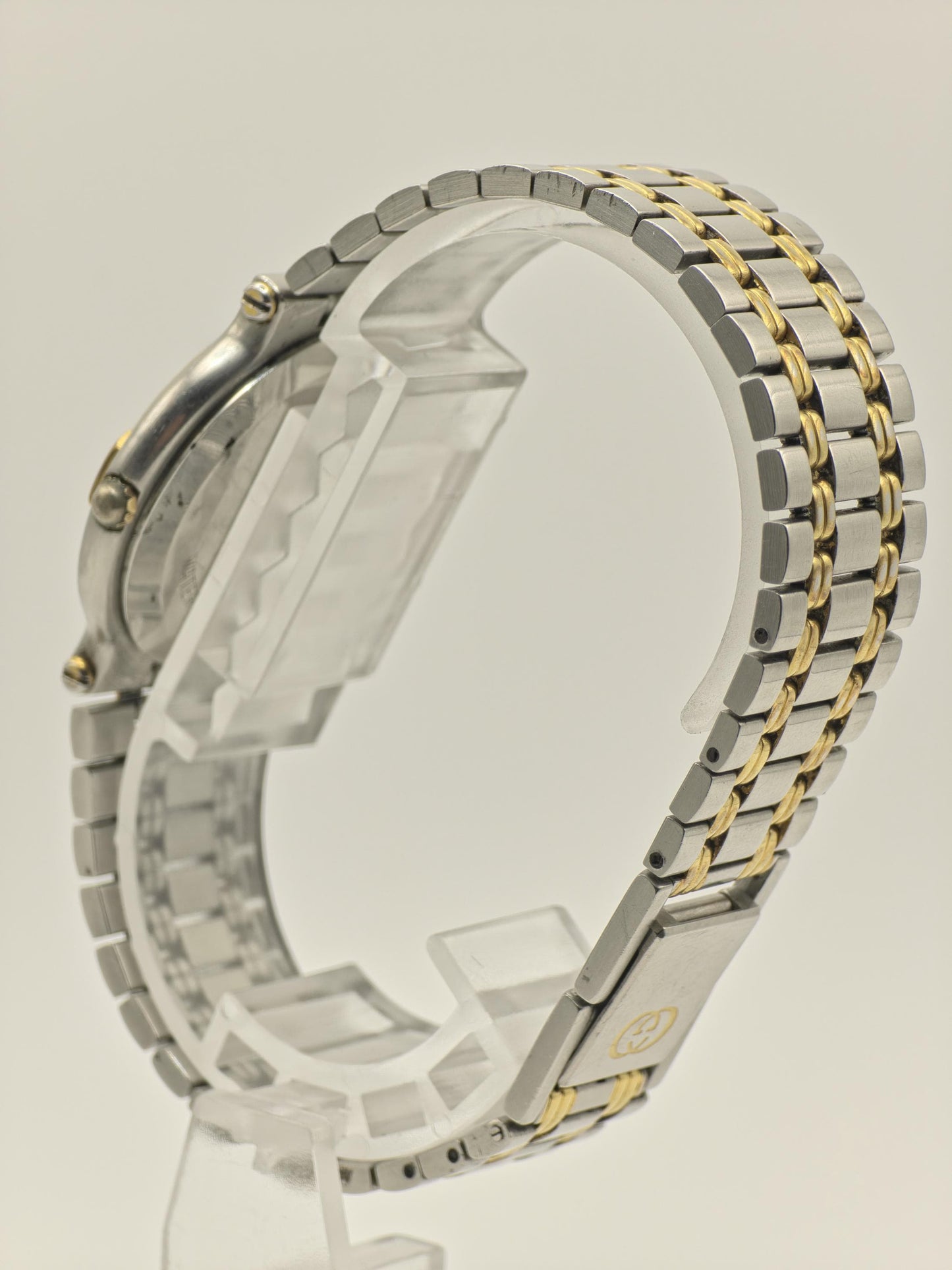 Gucci 9000M Quartz Watch Two Tone Stainless Steel Unisex Swiss Made - 261