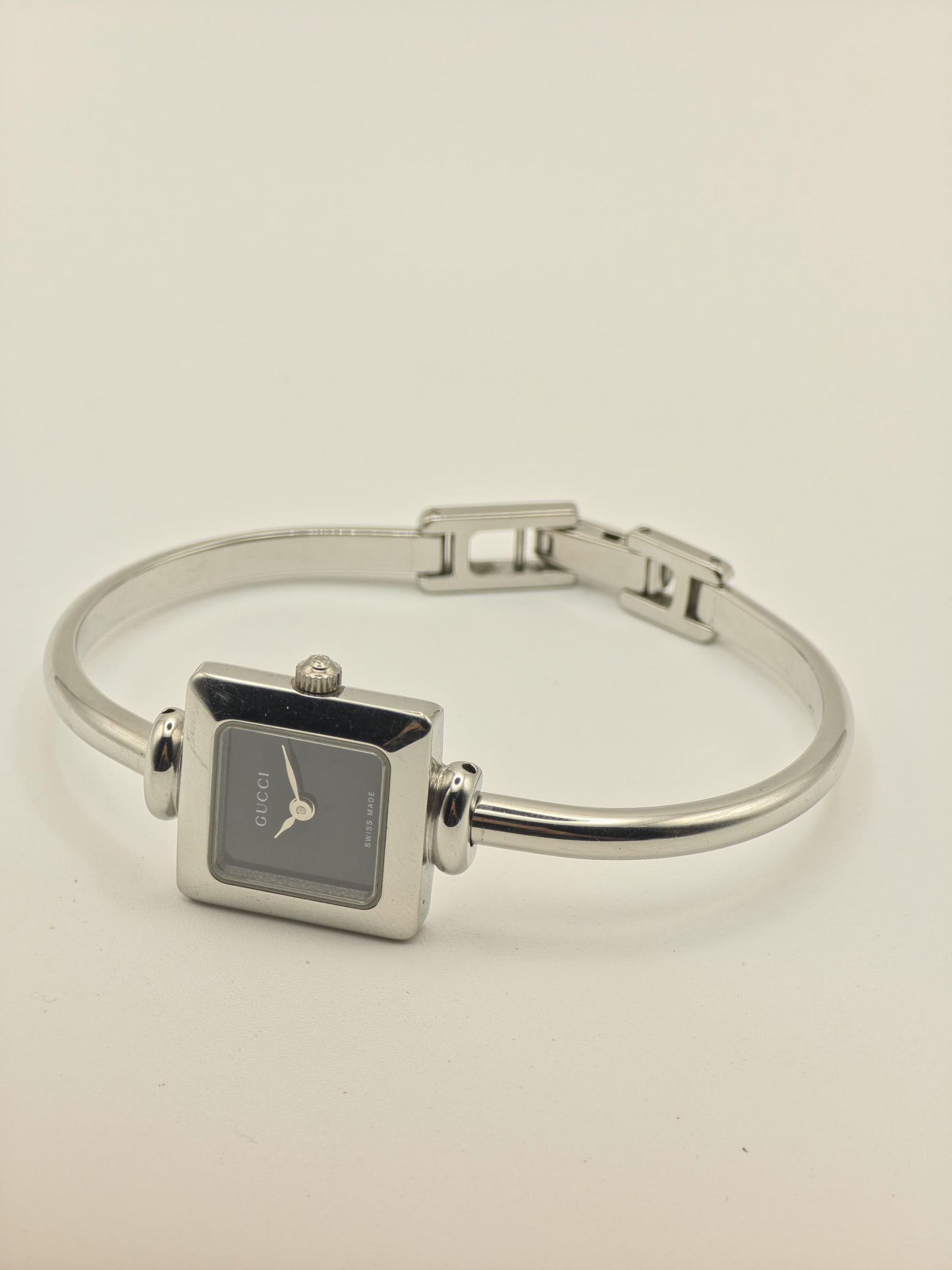 Gucci 1900L Quartz Watch Black Dial Stainless Steel Bangle Bracelet Women - 262