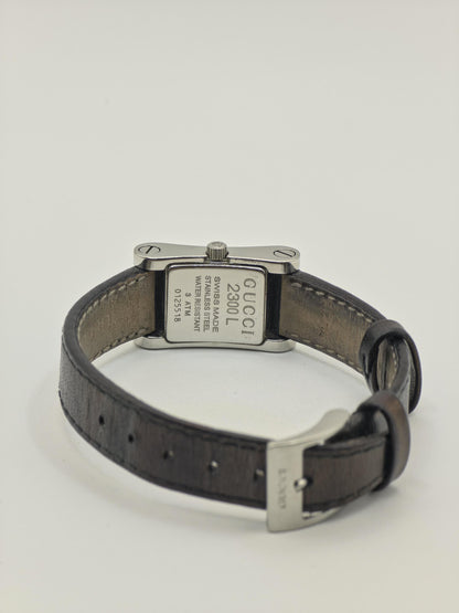 Gucci 2300L Quartz Watch Stainless Steel Case Leather Strap Women Swiss - 265