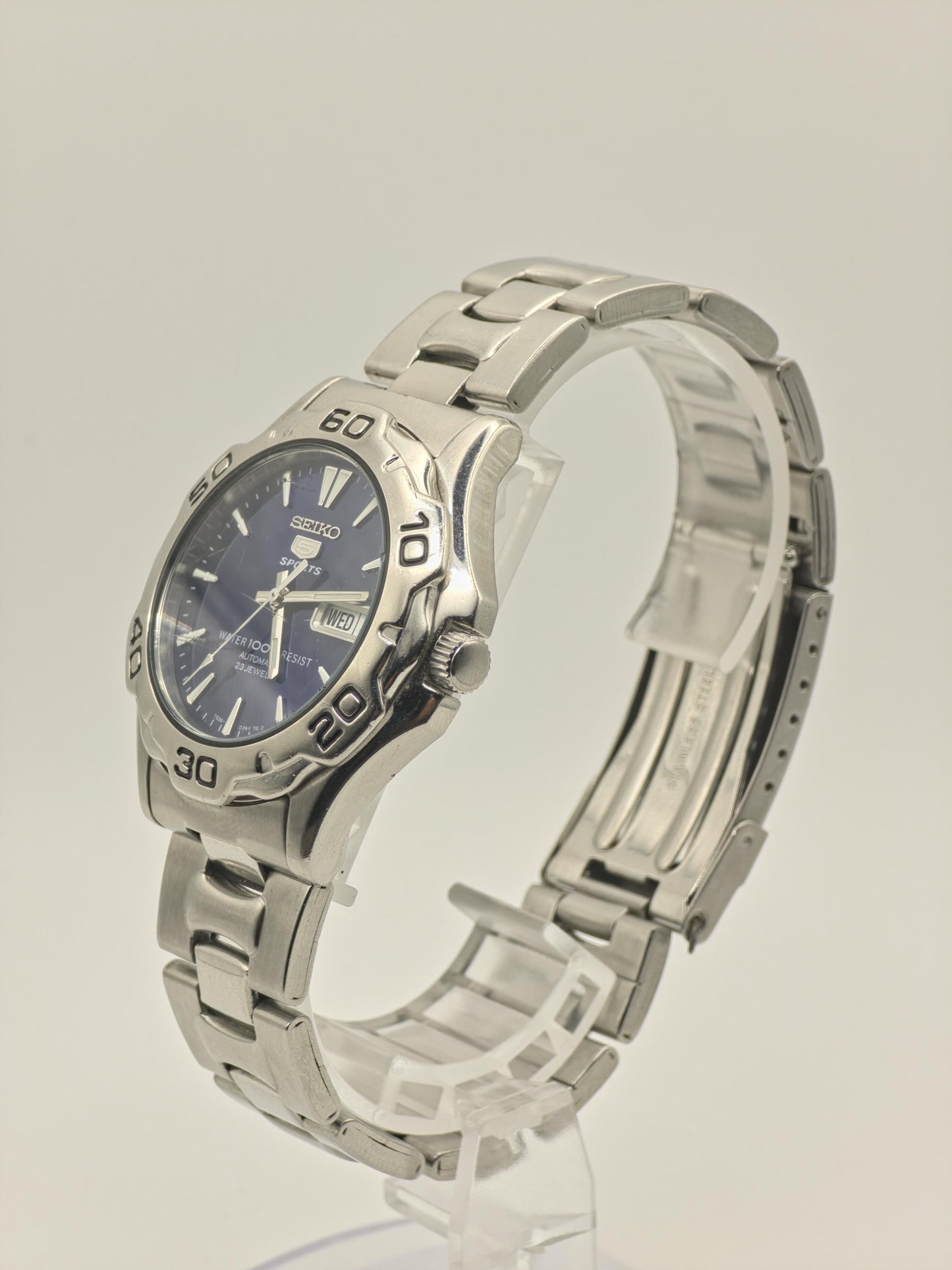 Seiko 5 Sports Automatic Watch Blue Dial Day-Date 100M Men Japan - 275