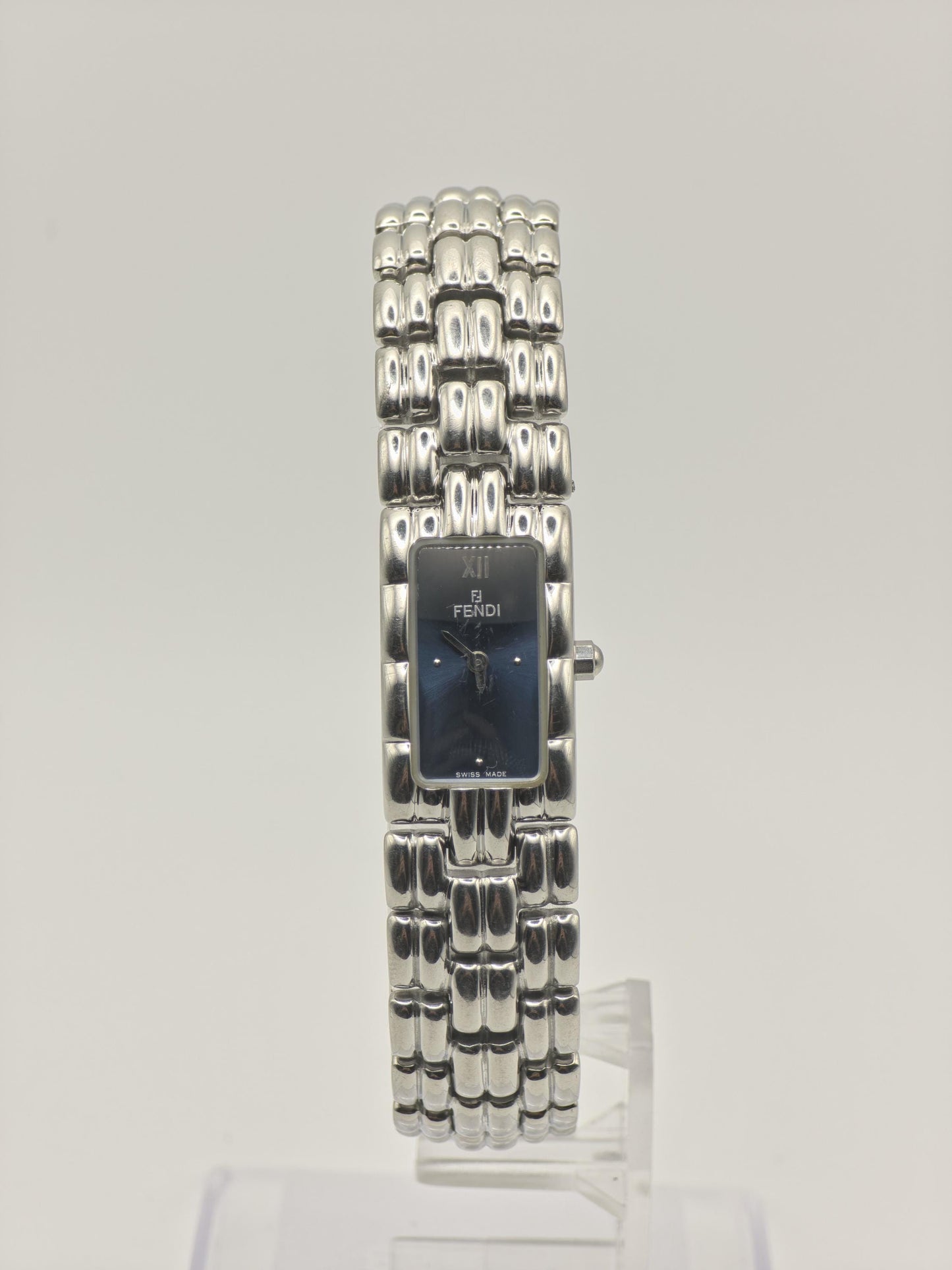 Fendi 660L Women Watch Blue Dial Bracelet Swiss Made Luxury Vintage - 283