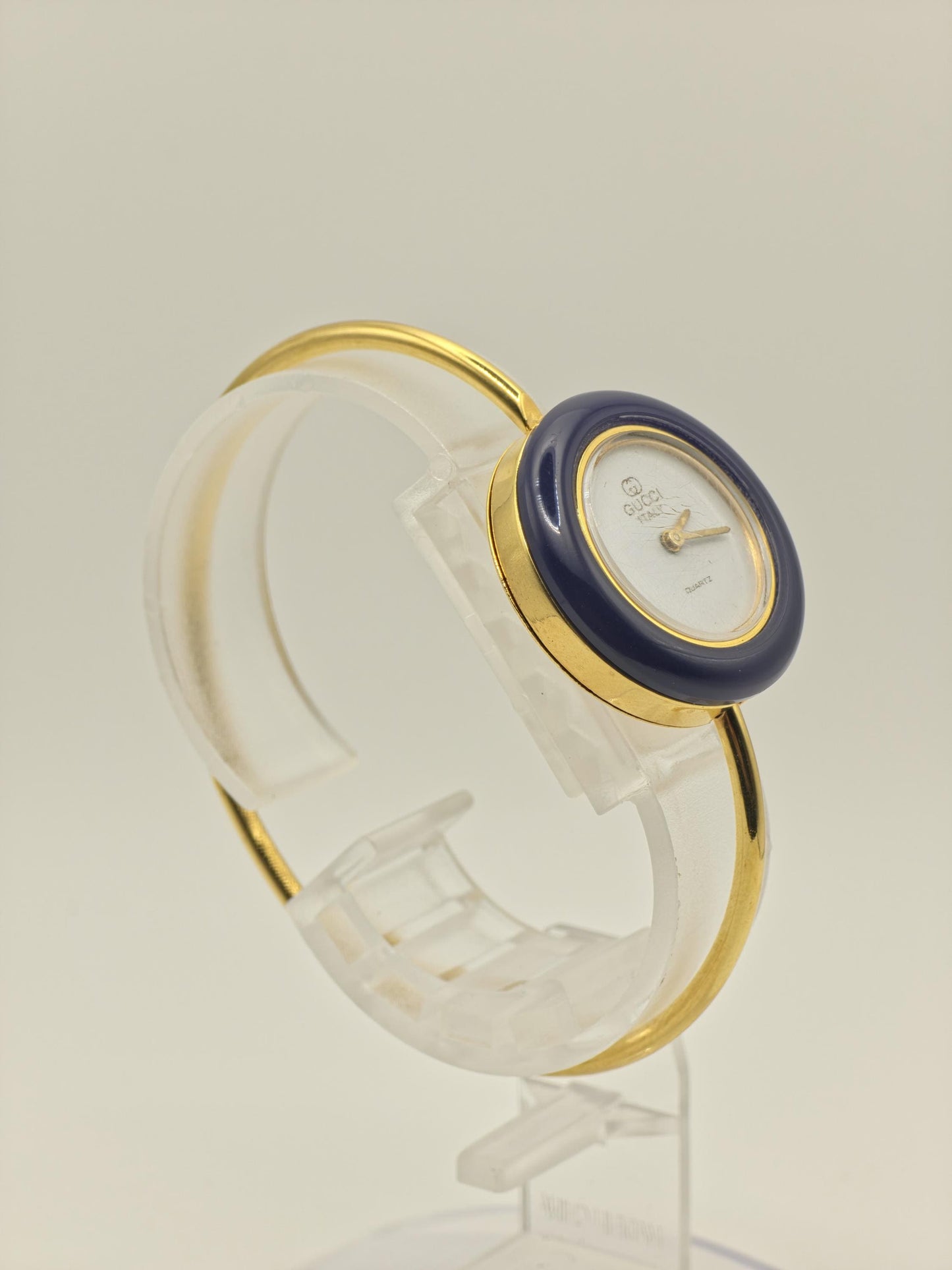 Gucci Italy Blue Bezel Bangle Women Vintage Quartz Watch Minimalist Design |-314