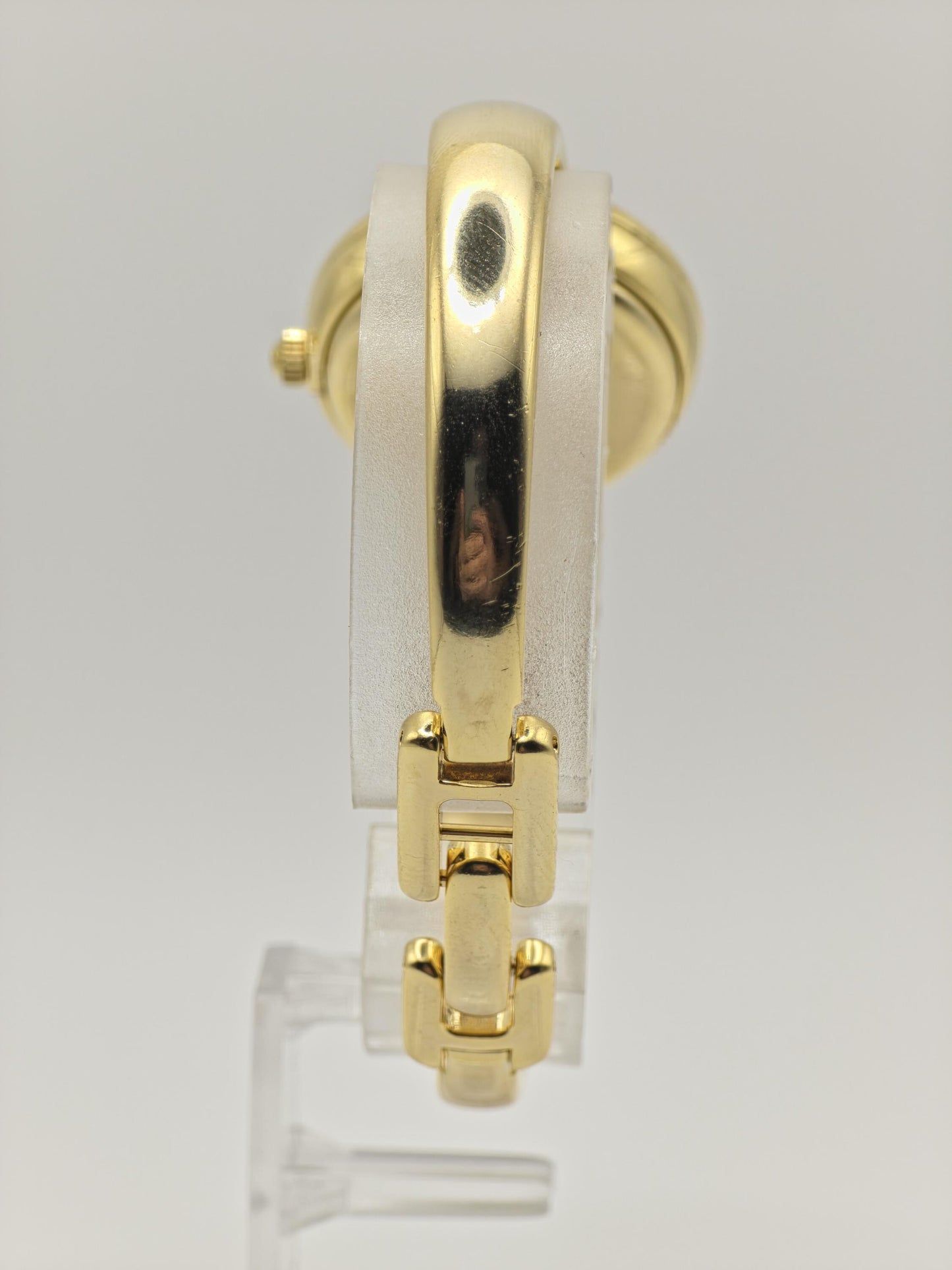 Gucci 1400L Gold Tone Bangle Women Vintage Quartz Watch Minimalist Swiss Made | - 315