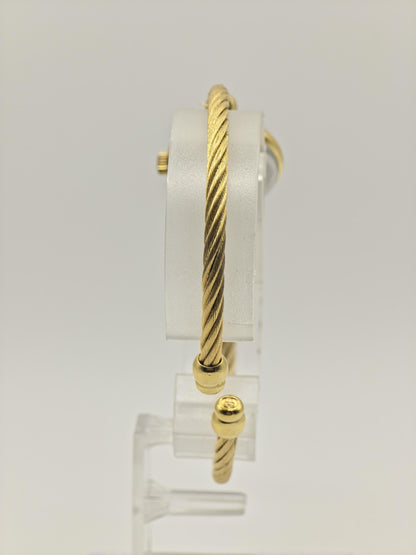 Gucci 2047.1L Gold Tone Bangle Bracelet Women Vintage Quartz Watch | - 318