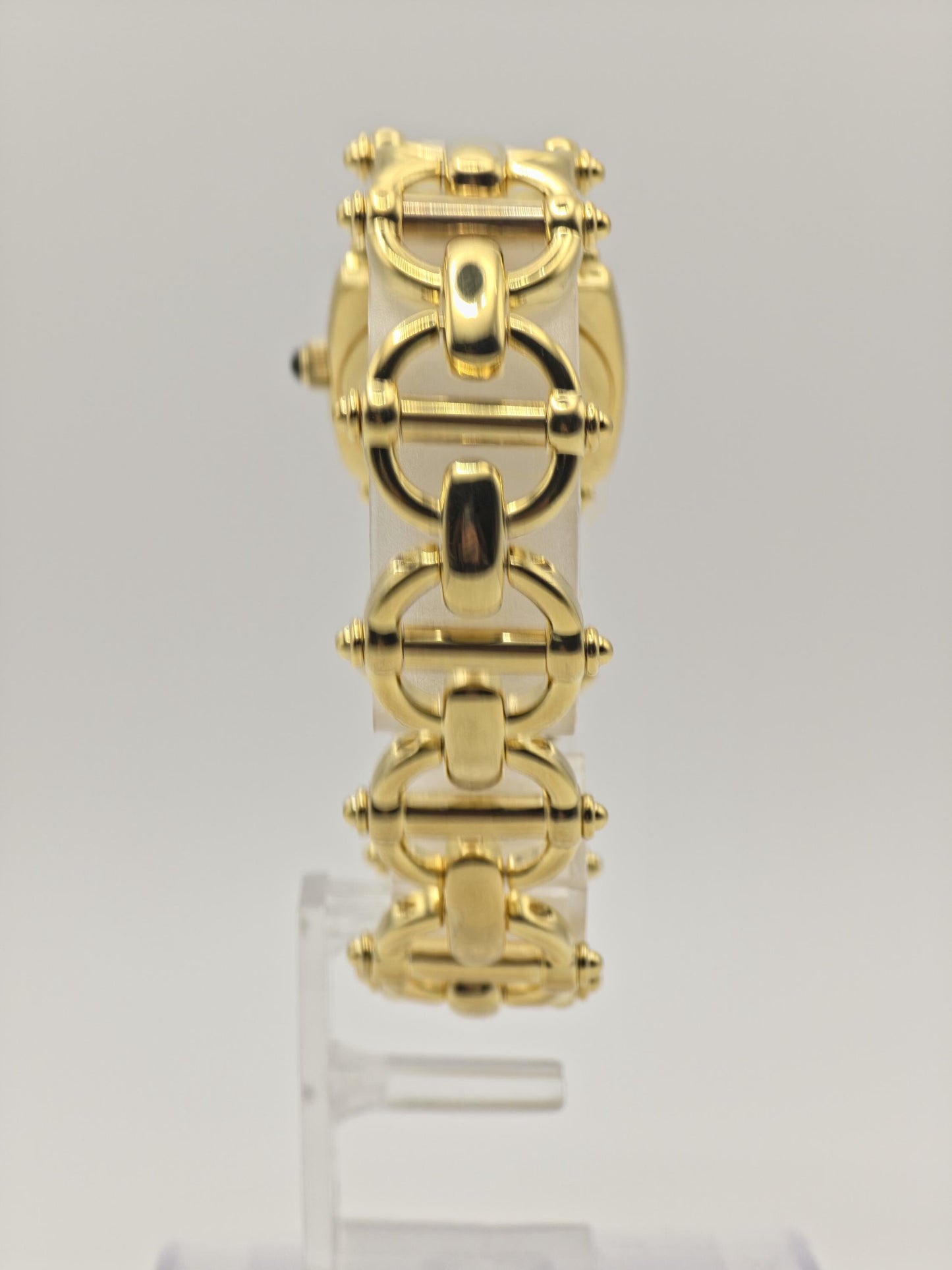 Gucci 6400L Gold Tone Women Vintage Quartz Watch Mother of Pearl Dial | - 312