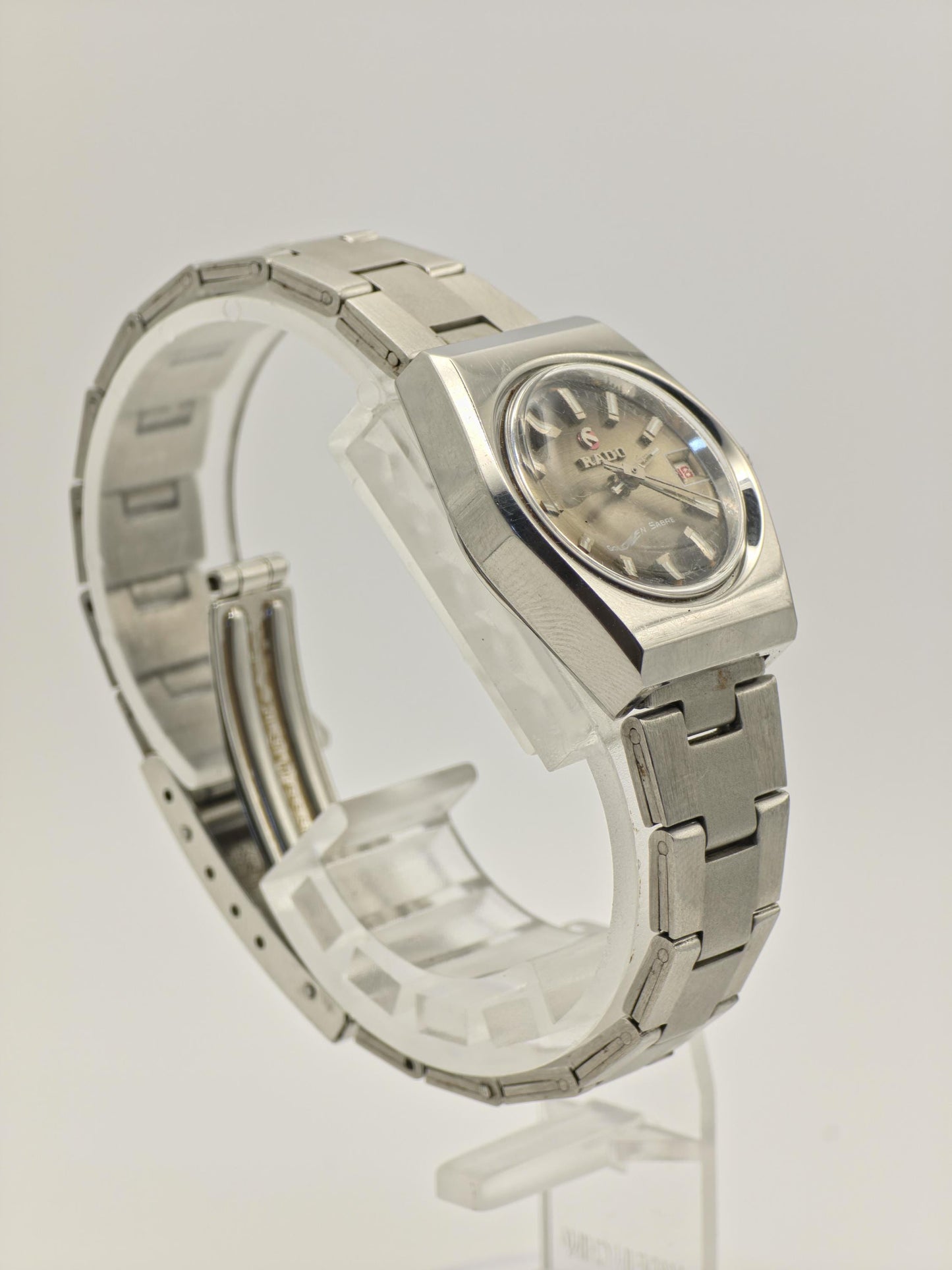 Vintage Rado Golden Sabre Women’s Watch Stainless Steel Date Swiss Made - 328