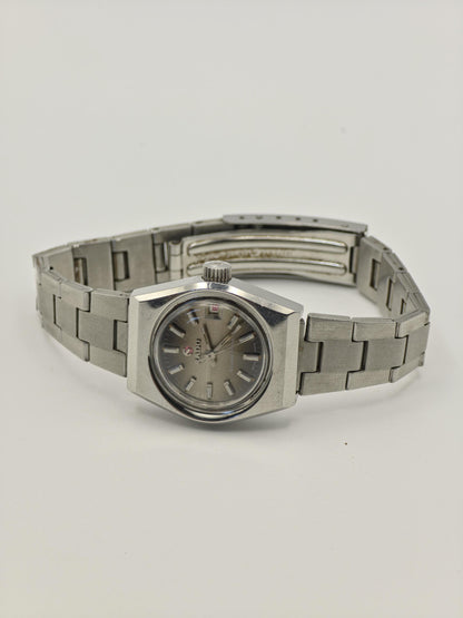 Vintage Rado Golden Sabre Women’s Watch Stainless Steel Date Swiss Made - 328