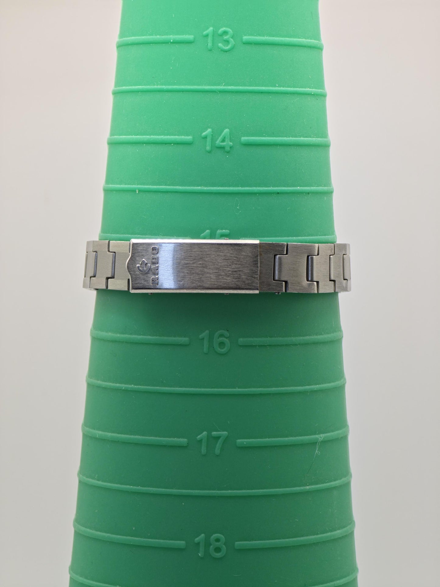 Vintage Rado Golden Sabre Women’s Watch Stainless Steel Date Swiss Made - 328