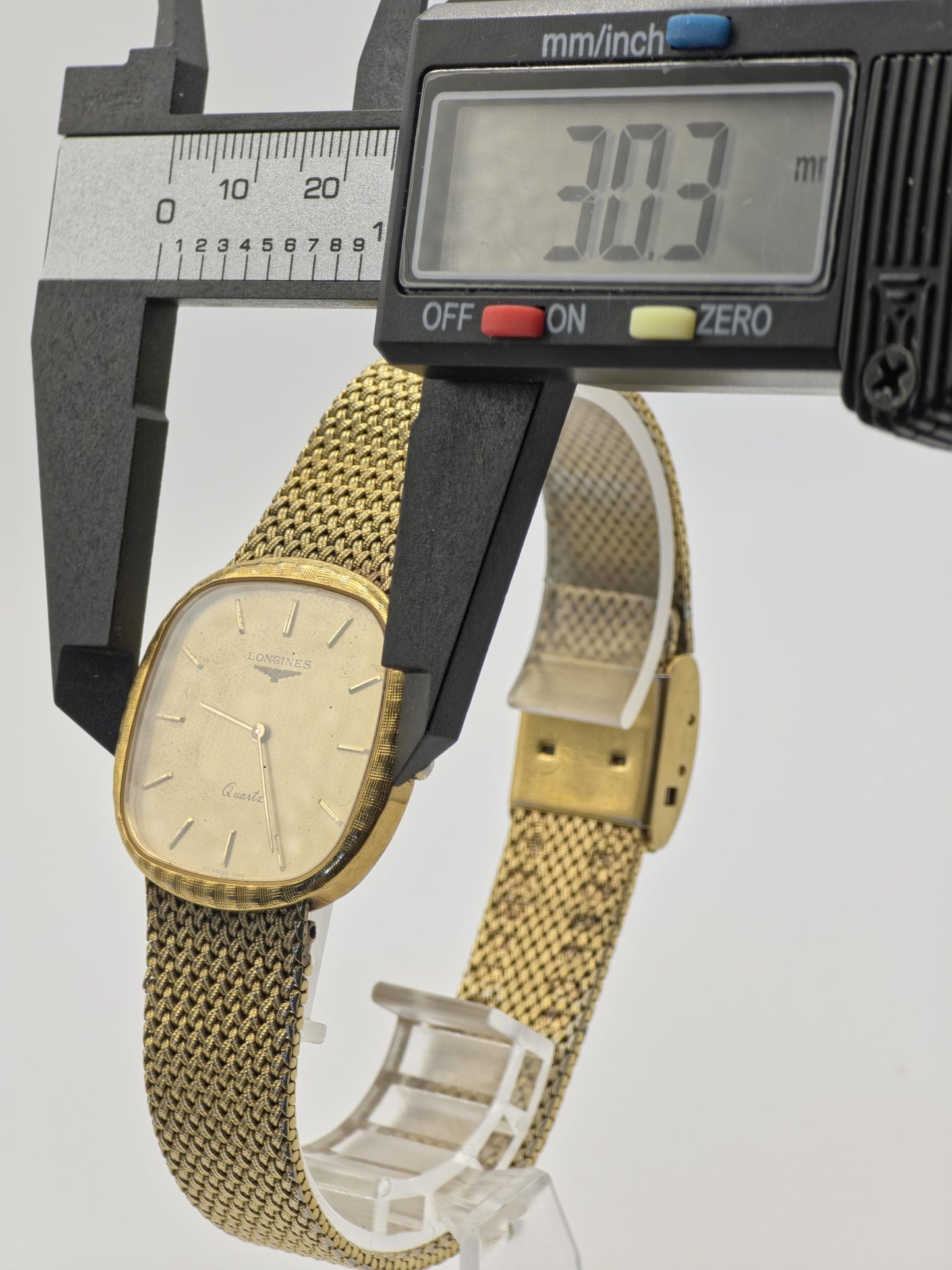 Vintage Longines Quartz Men’s Watch Gold Tone Textured Dial Swiss Made - 329