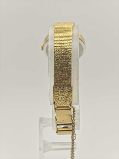Vintage Seiko Women's Quartz Gold Tone Roman Dial Bracelet Watch Japan Made - 341