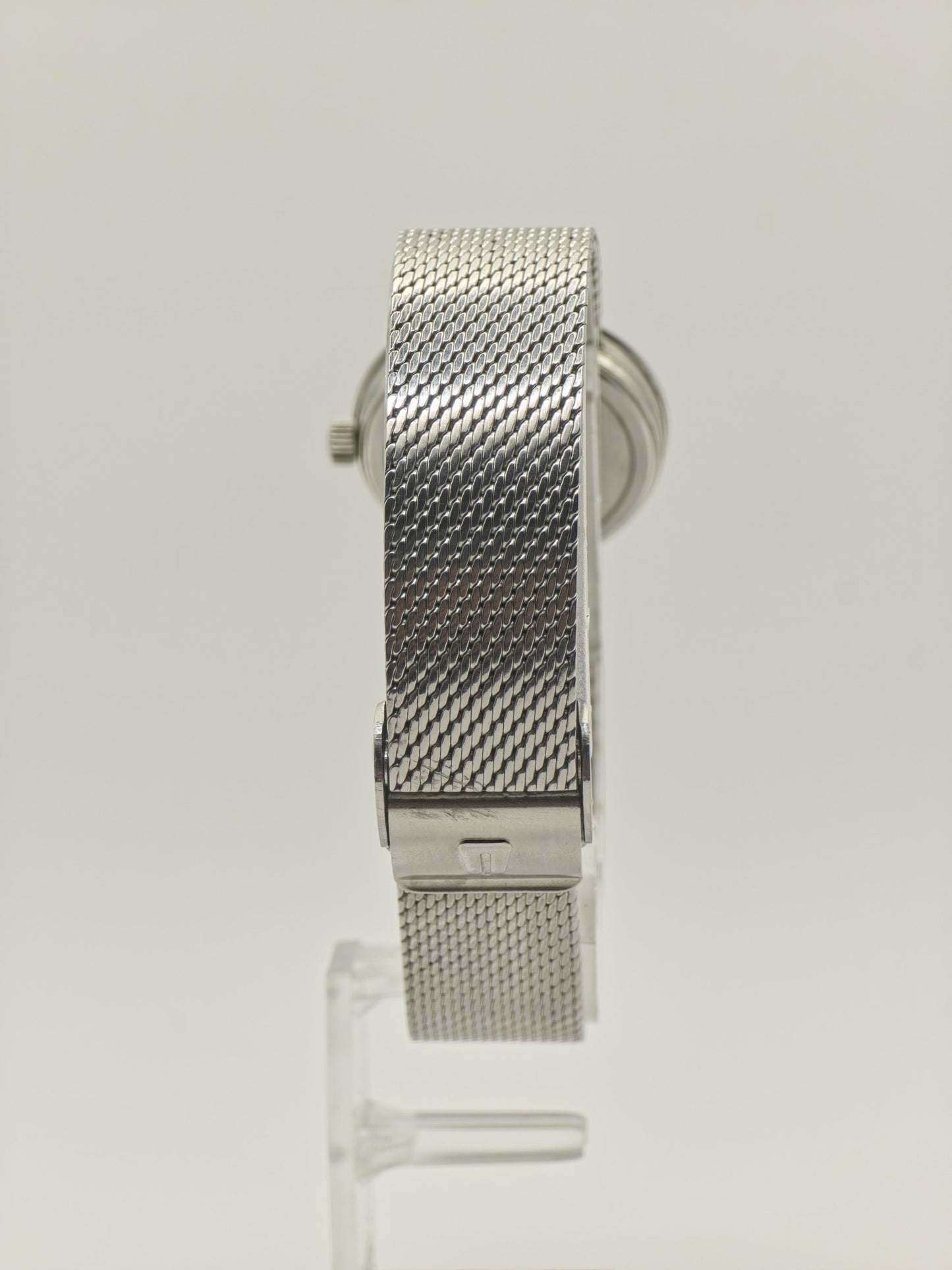Vintage Universal Genève Women's / Unisex Watch Swiss Quartz Mesh Bracelet Silver Dial - 339