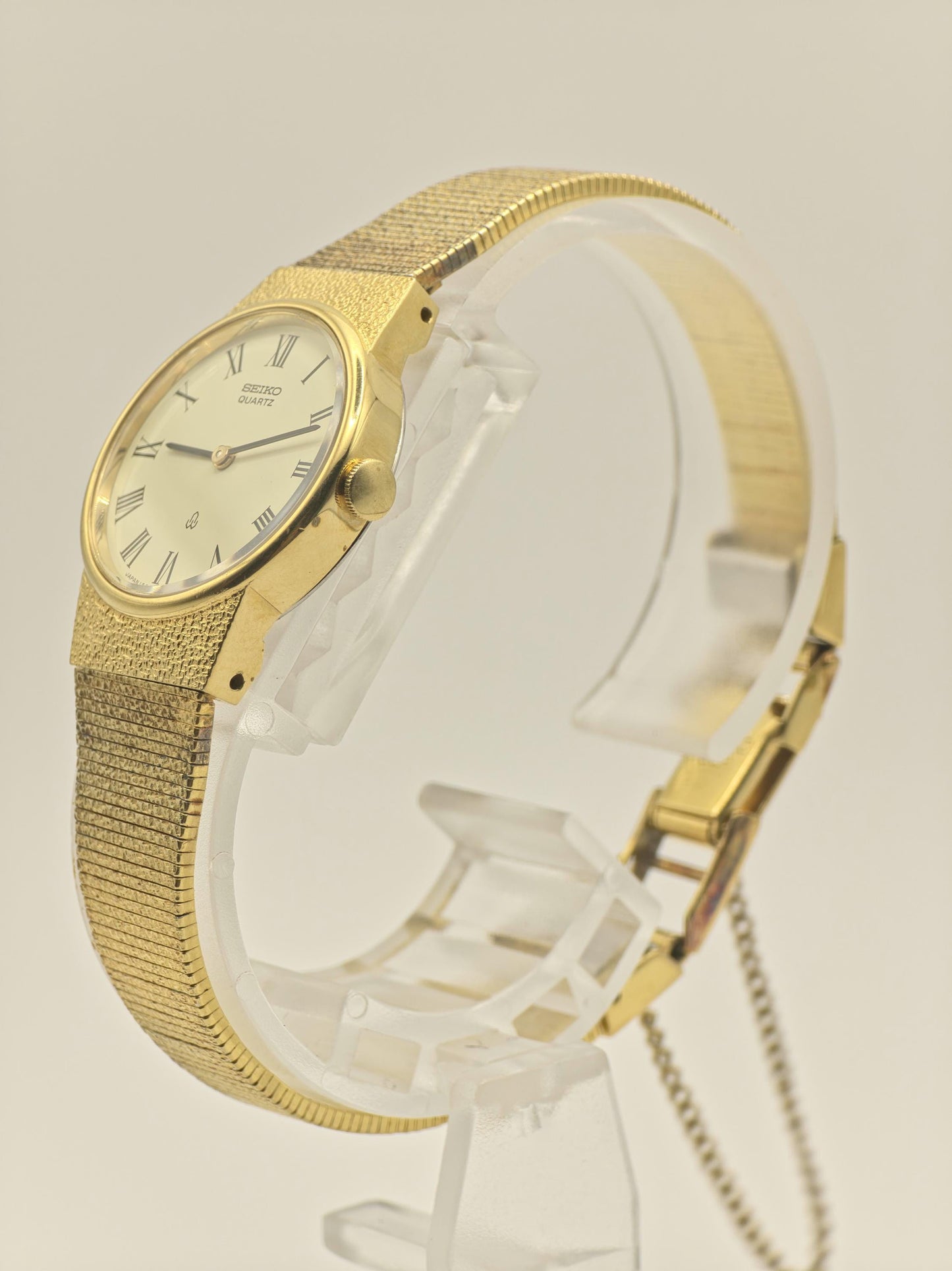 Vintage Seiko Women's Quartz Gold Tone Roman Dial Bracelet Watch Japan Made - 341