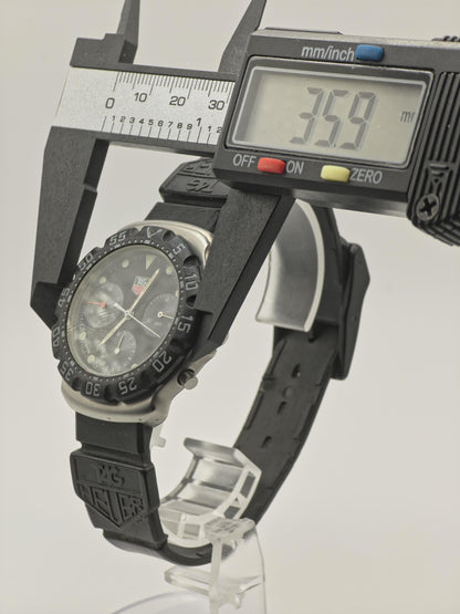 Vintage TAG Heuer Professional Chronograph Men's / Unisex Watch Black Dial Quartz - 345
