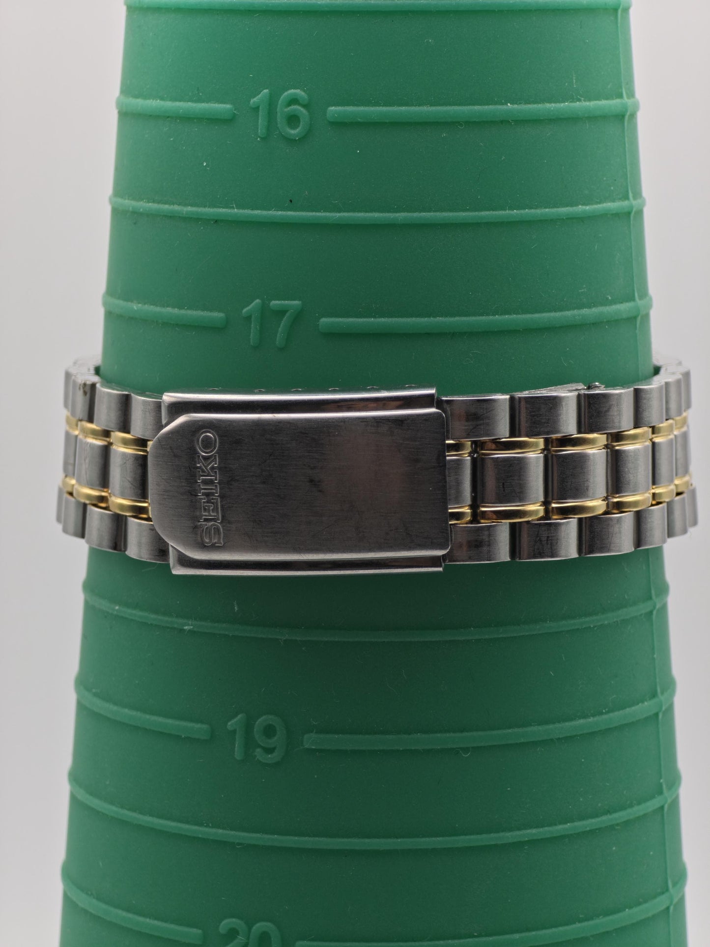 Vintage Seiko Sports 50 Day-Date Quartz Men's Watch Black Dial Two-Tone - 368