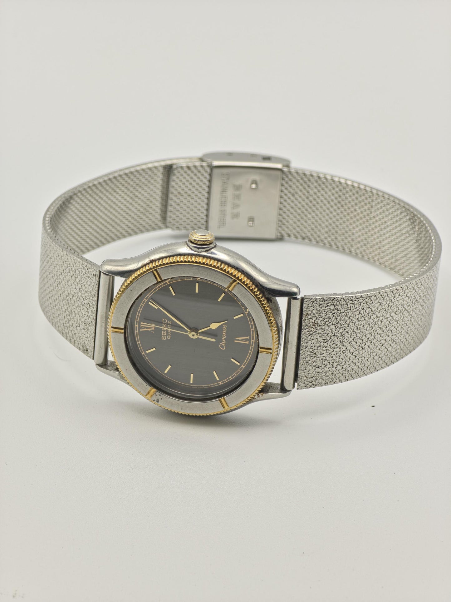 Vintage Seiko Chronos Quartz Men's / Unisex Watch Black Dial Textured - 372