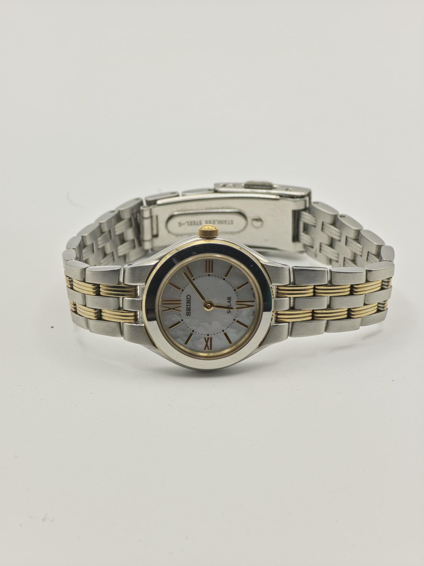 Vintage Seiko Solar Women's Two Tone Quartz Watch Mother of Pearl Dial Japan - 376