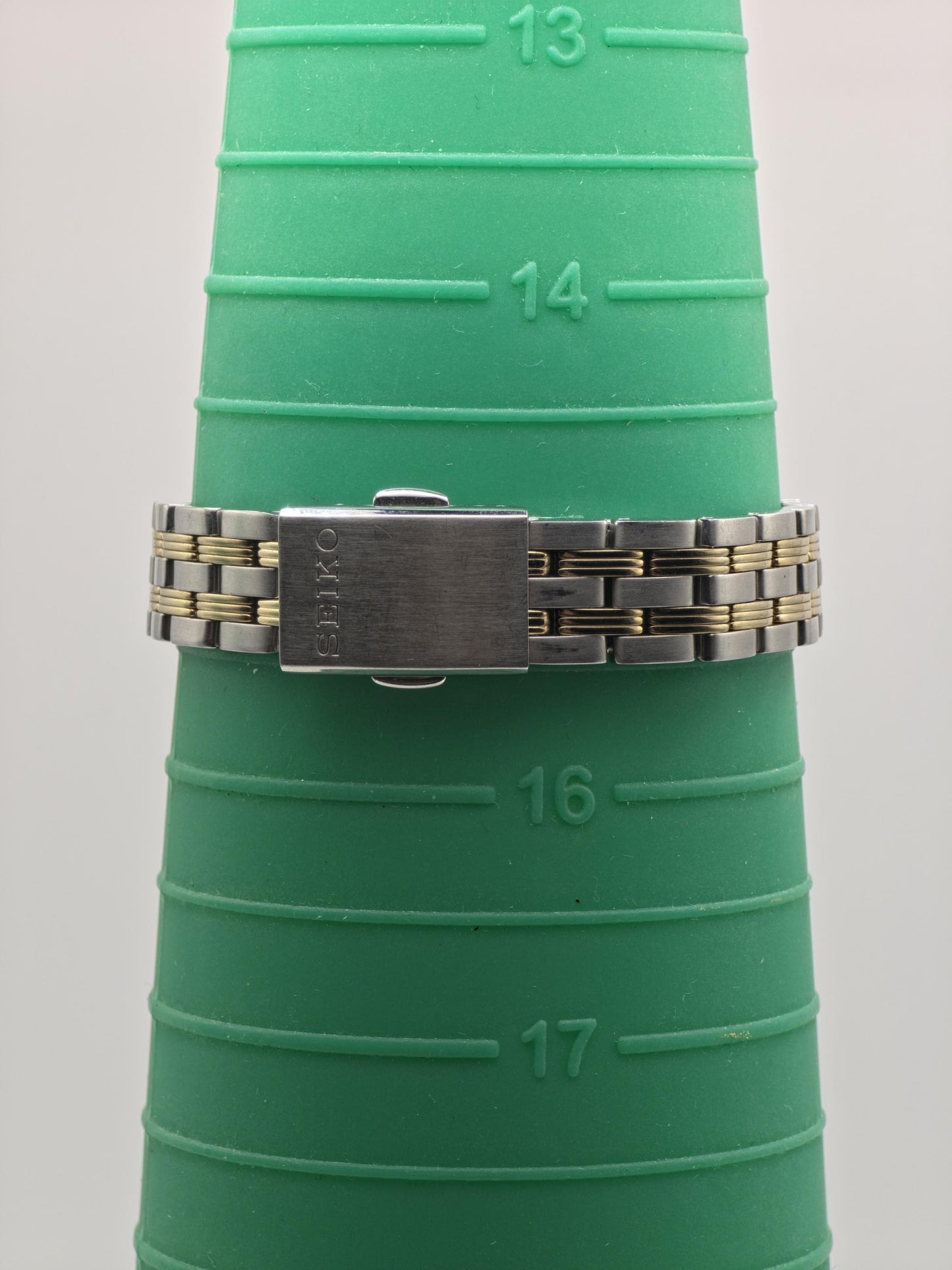 Vintage Seiko Solar Women's Two Tone Quartz Watch Mother of Pearl Dial Japan - 376