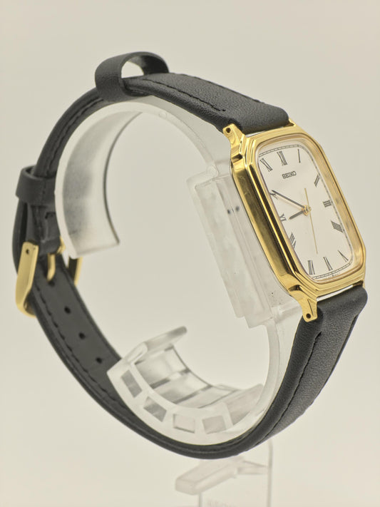 Vintage Seiko Women's / Unisex Quartz Roman Dial Gold Tone Dress Watch - 389