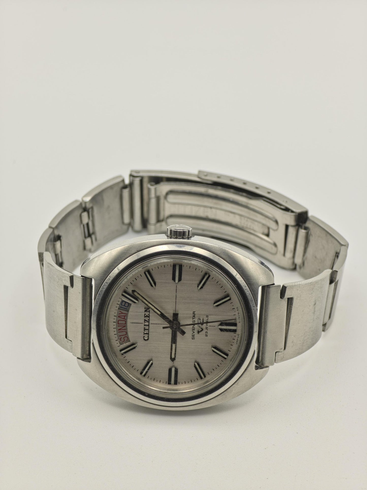 Vintage Citizen Seven Star V2 23 Jewels Automatic Silver Dial Men's Watch - 390