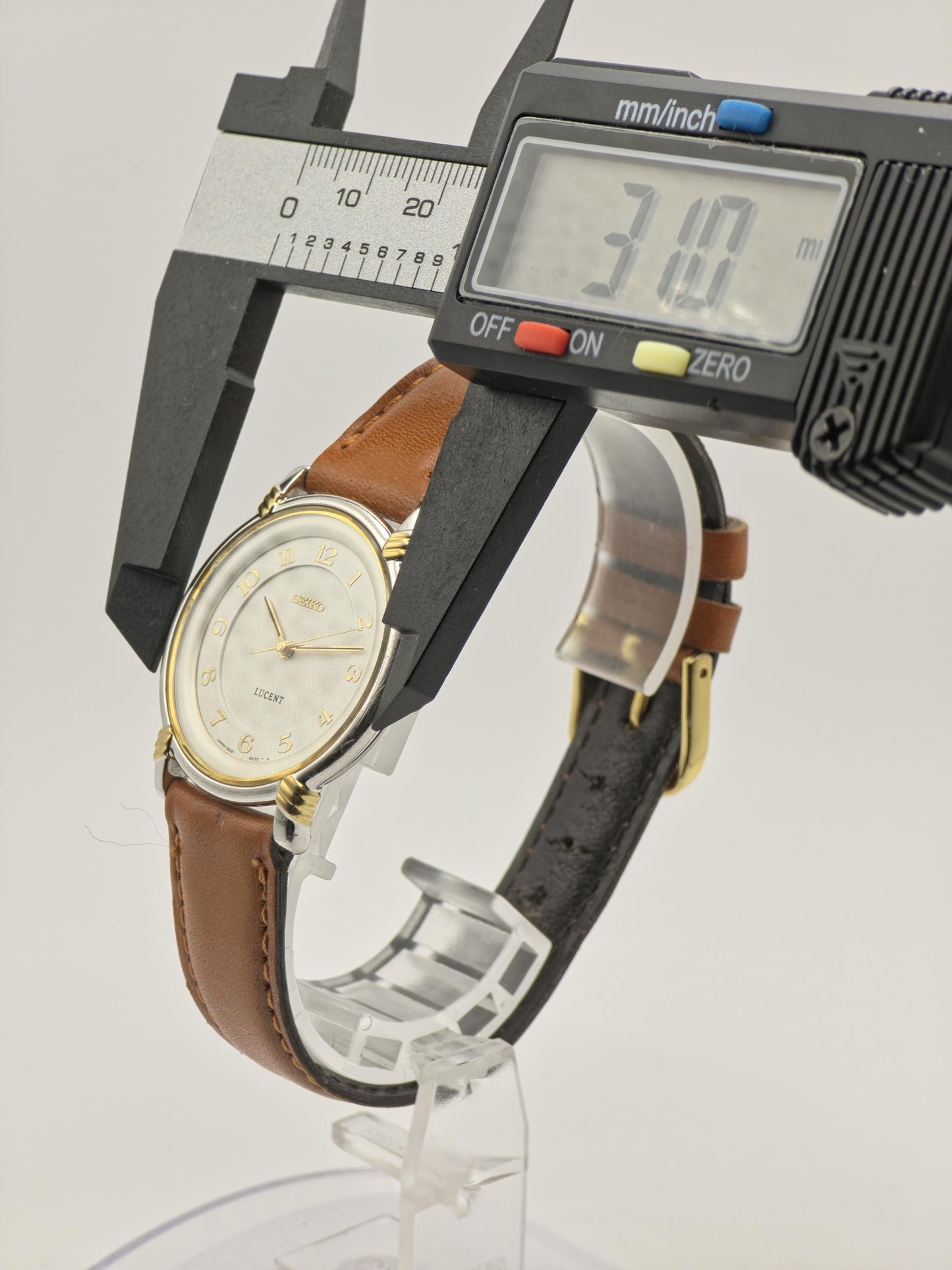 Vintage Seiko Lucent Quartz Two-Tone Brown Leather Men's Watch 1995 Award - 396
