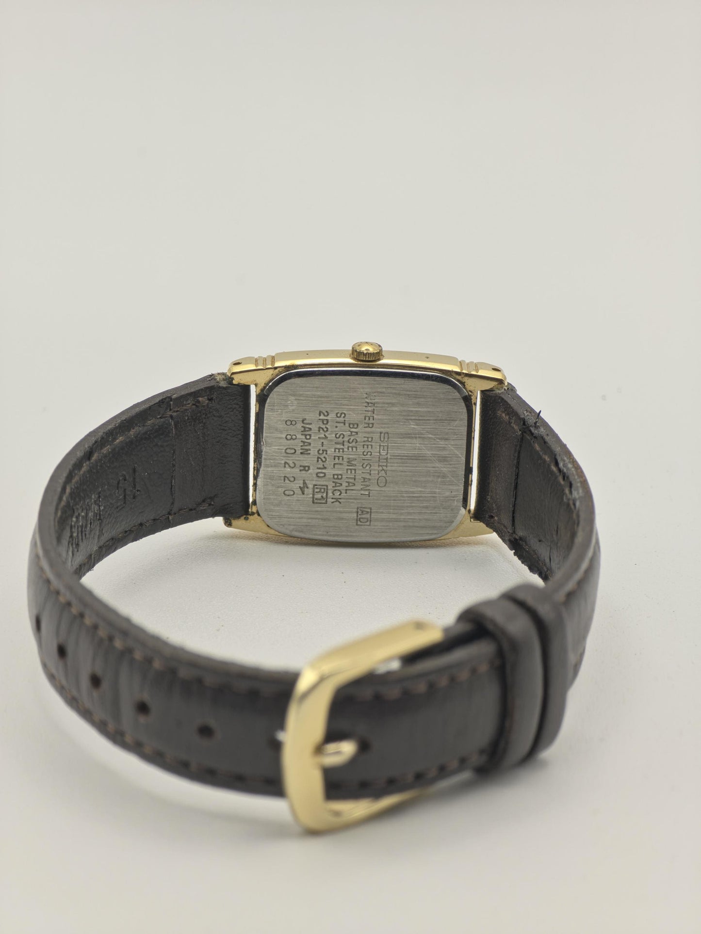 Vintage Seiko Women's Quartz Gold Tone Textured Dial Rectangular Dress Watch - 403