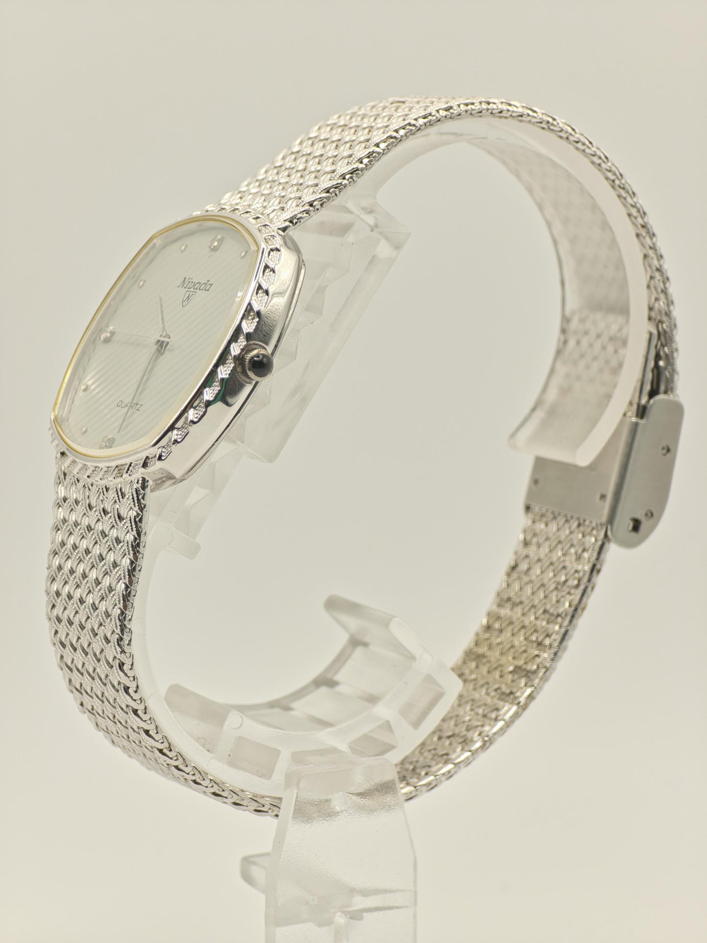 Vintage Nivada Men's/Unisex Quartz Silver Tone Swiss Dress Watch - 415