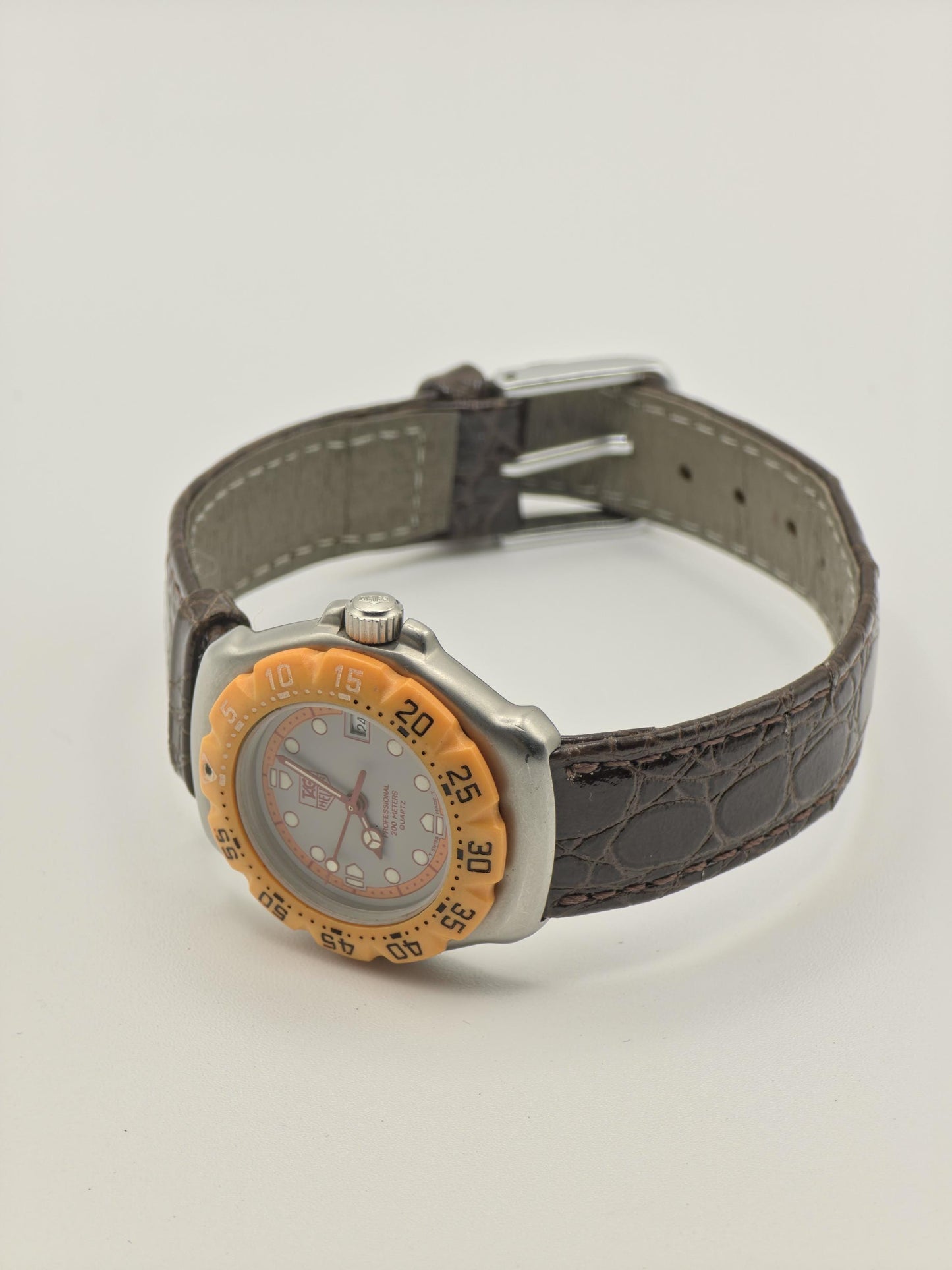 Vintage TAG Heuer Professional 200M Quartz 27mm Unisex Orange Bezel Swiss - 367