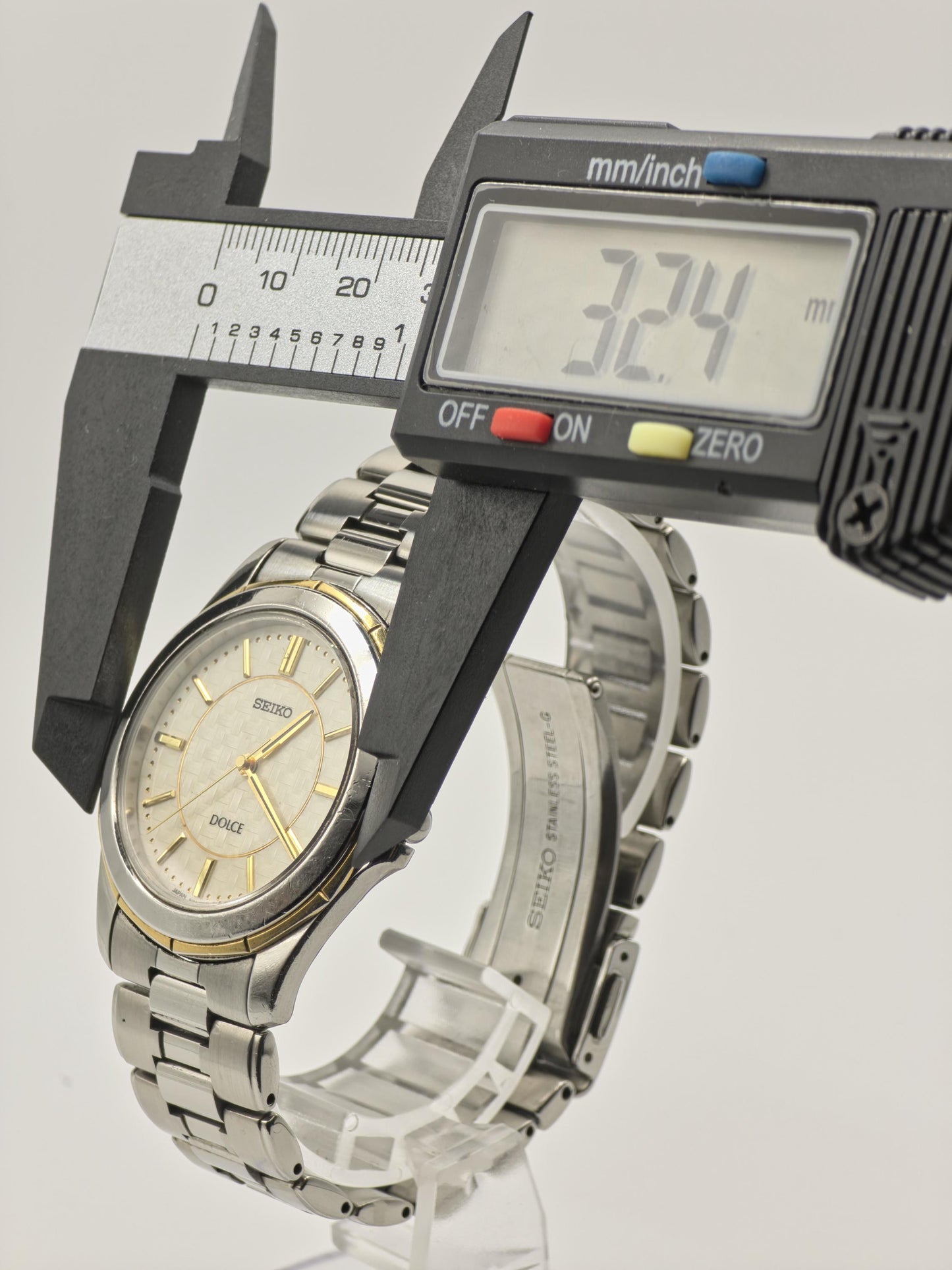 Vintage Seiko Dolce Quartz Men's Watch Silver Dial Stainless Steel Bracelet -373