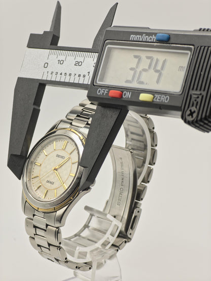 Vintage Seiko Dolce Quartz Men's Watch Silver Dial Stainless Steel Bracelet -373
