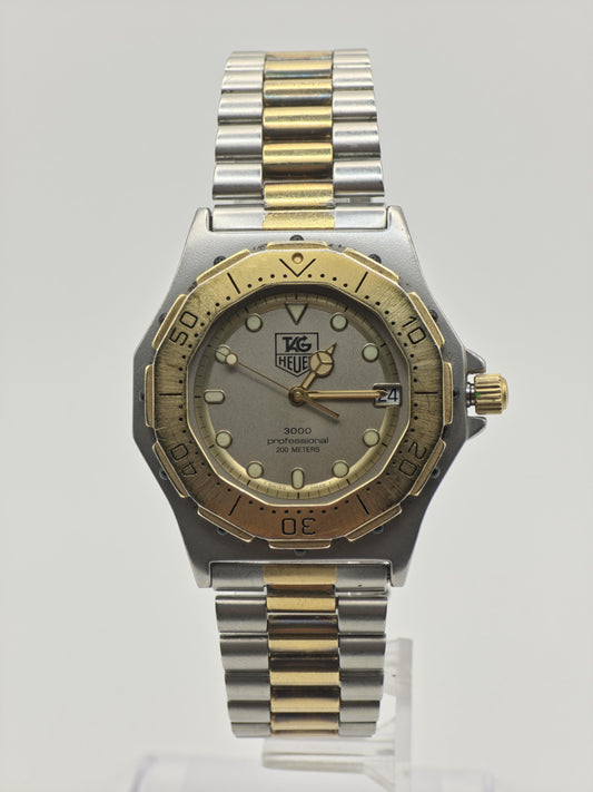 Vintage TAG Heuer 3000 Professional 200M Men's Quartz Two-Tone Diver Extra Link Included - 383