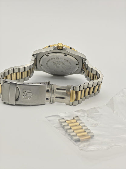 Vintage TAG Heuer 3000 Professional 200M Men's Quartz Two-Tone Diver Extra Link Included - 383