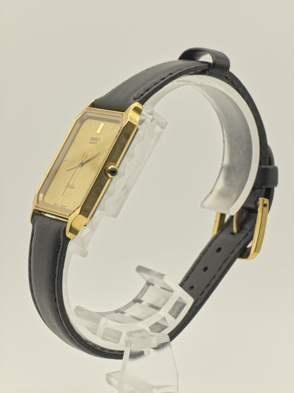 Vintage Seiko Dolce Anti-Magnetic Men's / Unisex Quartz Gold Dial Dress - 384