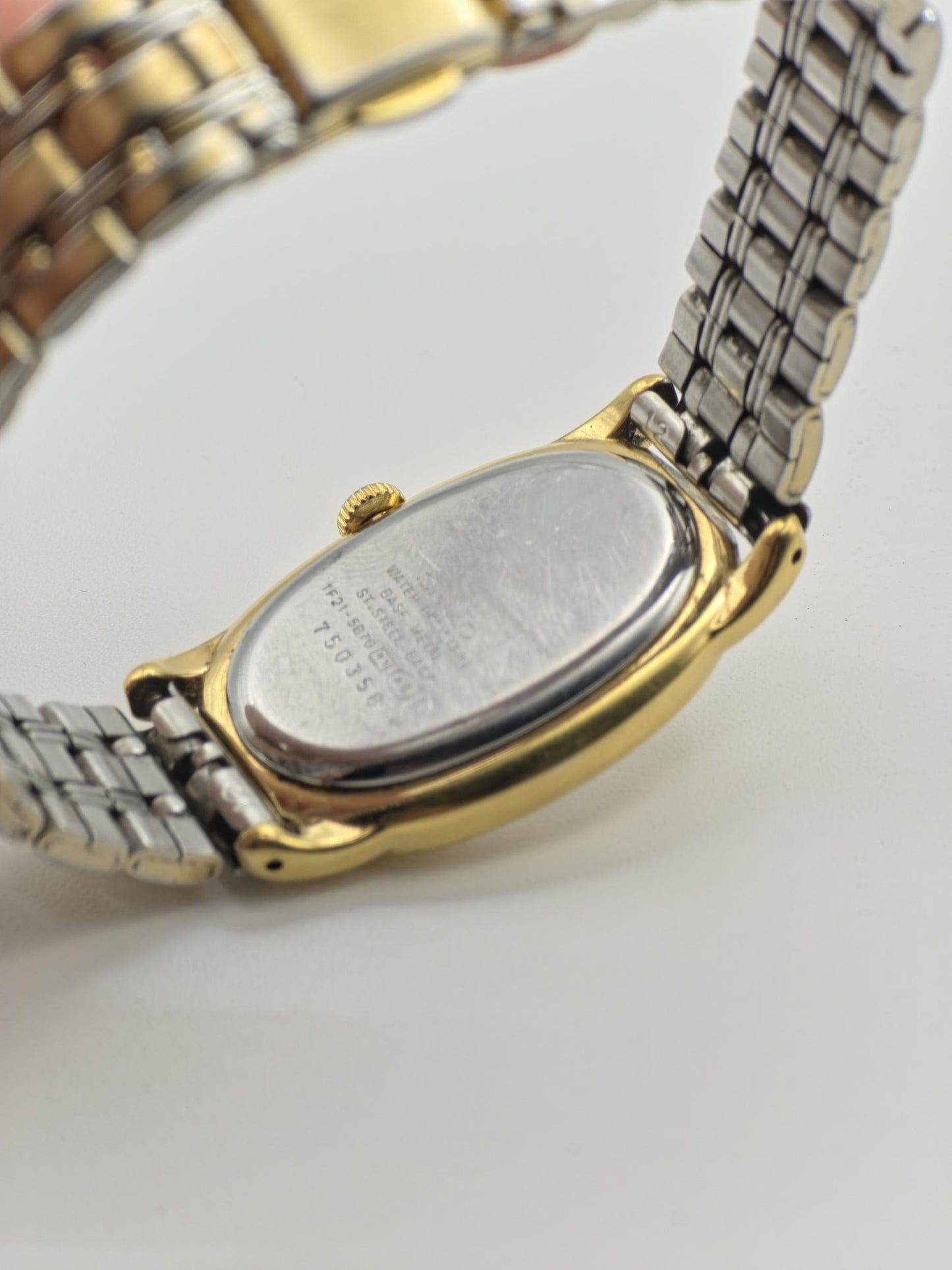 Vintage Seiko Women's Quartz Oval White Dial Two-Tone Dress Watch - 391