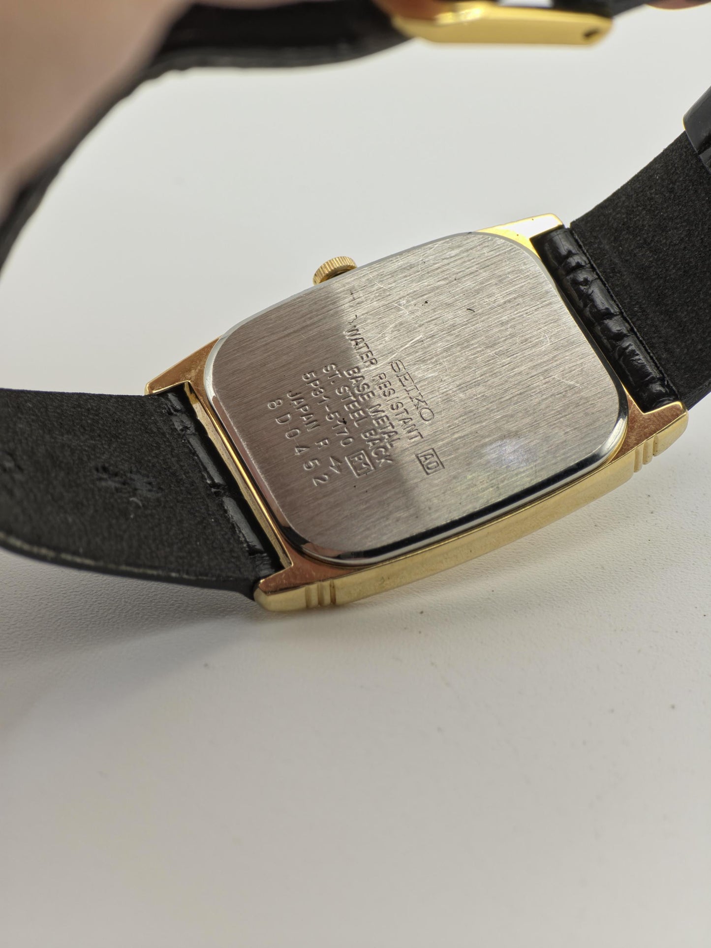 Vintage Seiko Quartz Gold Textured Dial Rectangular Dress Watch Unisex - 394