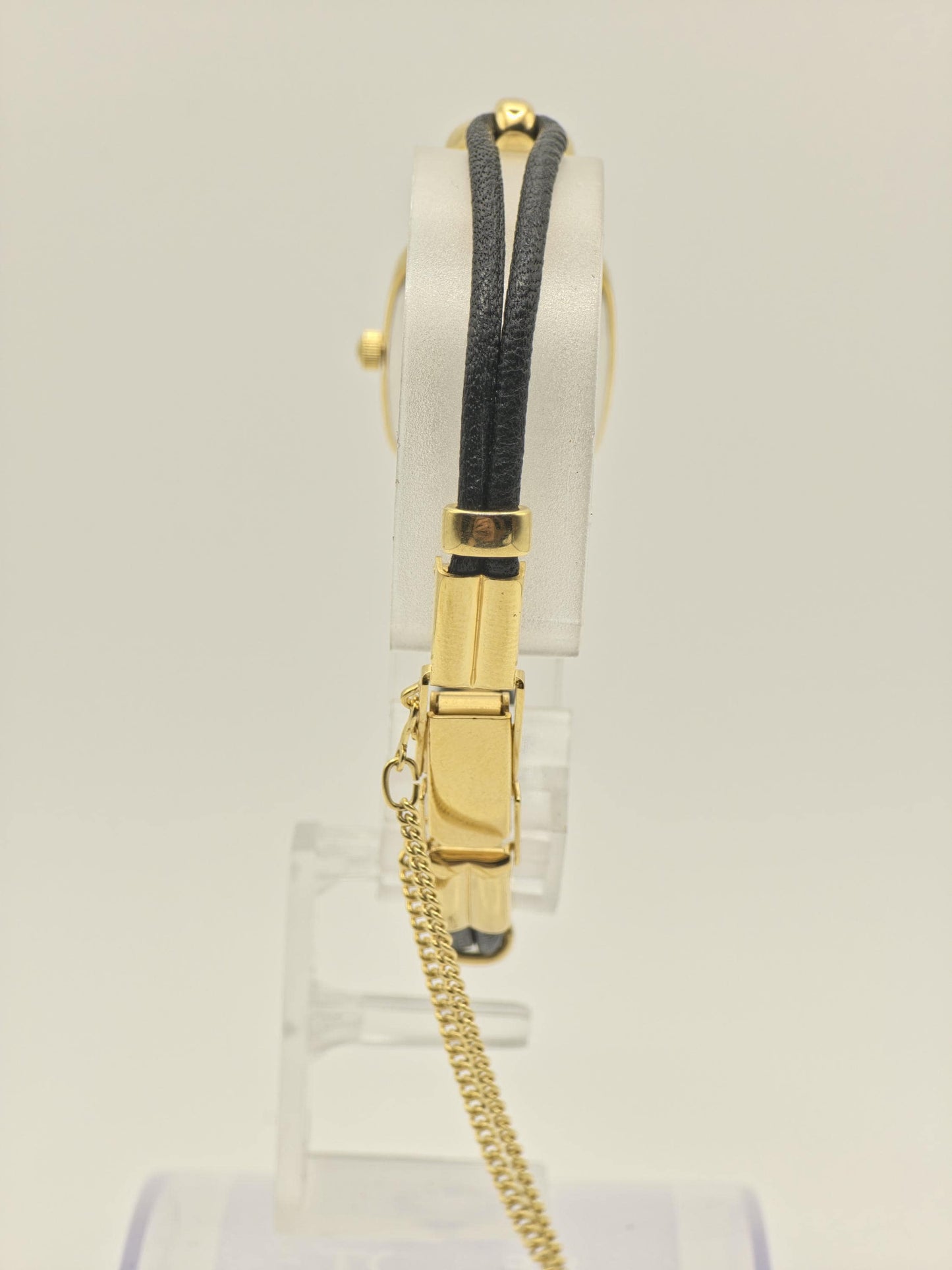 Vintage ELLE Quartz Gold Tone Bracelet Women's Dress Watch - 398