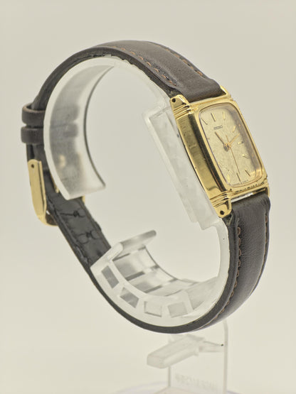 Vintage Seiko Women's Quartz Gold Tone Textured Dial Rectangular Dress Watch - 403